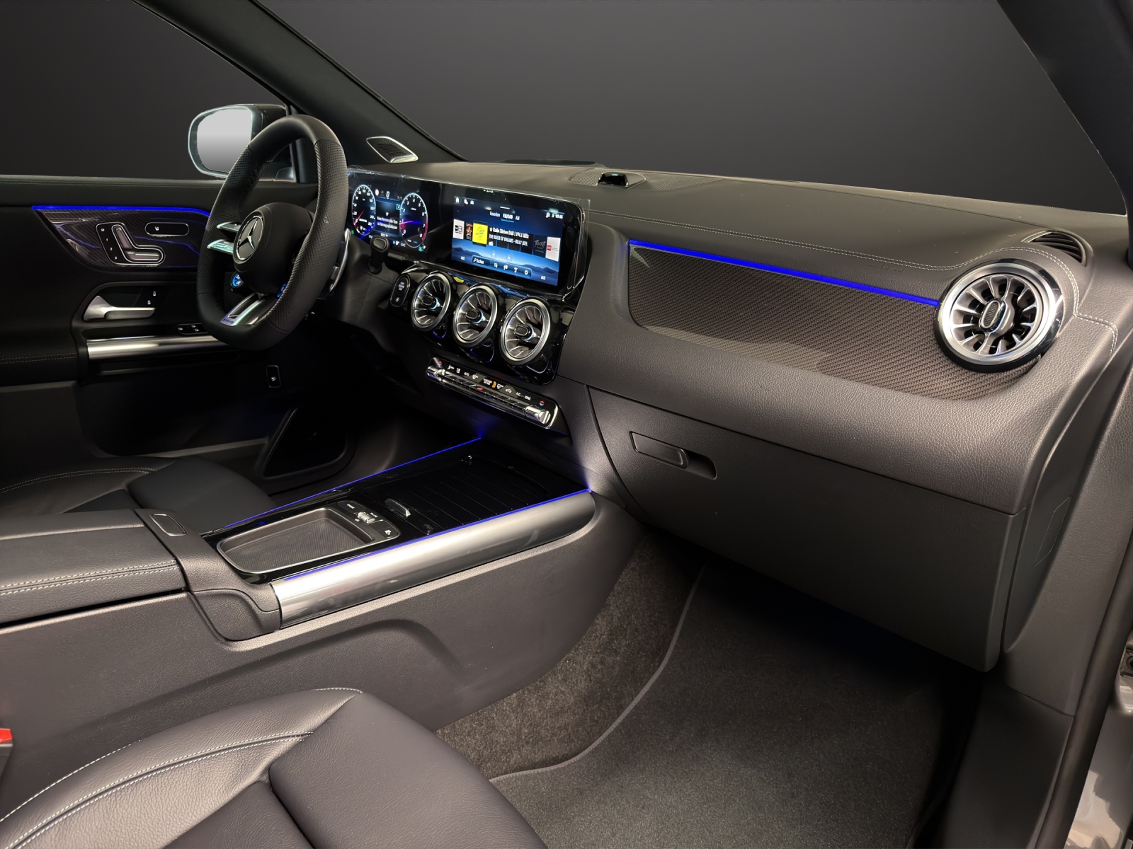 MERCEDES-BENZ AMG GLA 35 4MATIC-image-7
