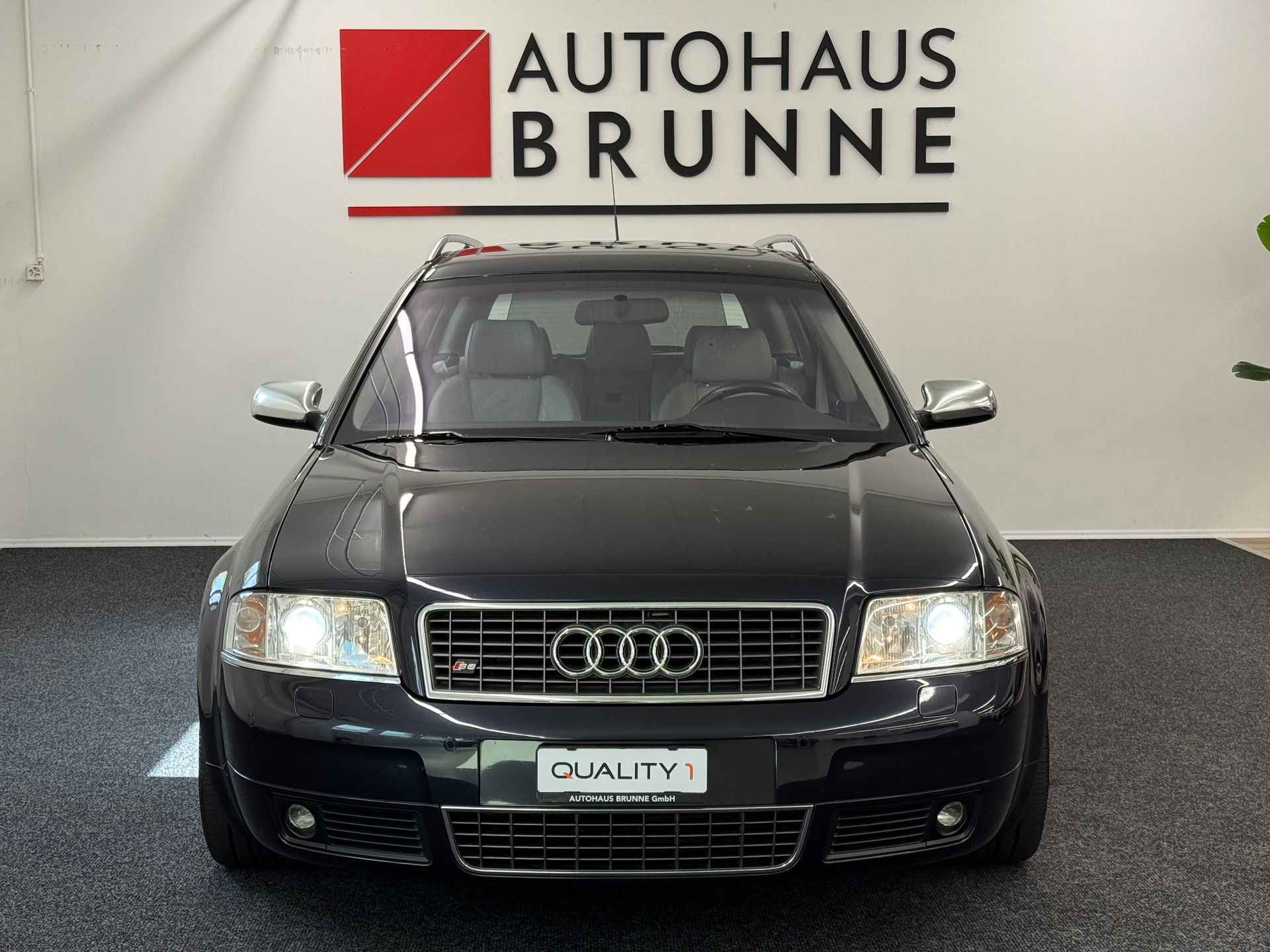 AUDI S6 Avant quattro tiptronic-showroom-element-1