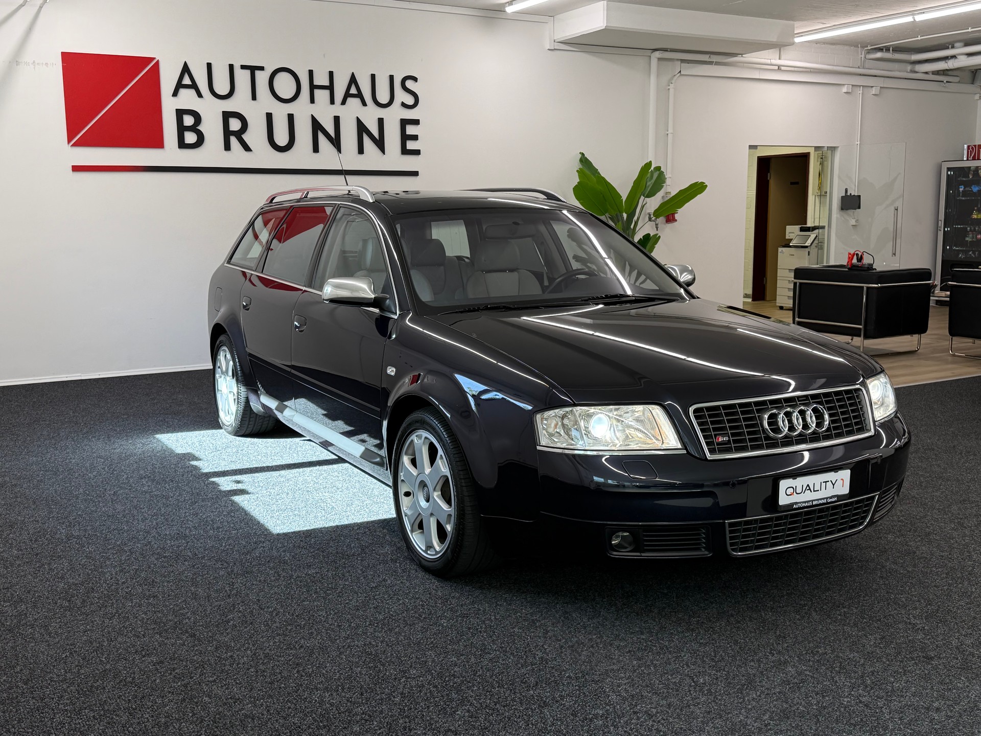 AUDI S6 Avant quattro tiptronic-showroom-element-2