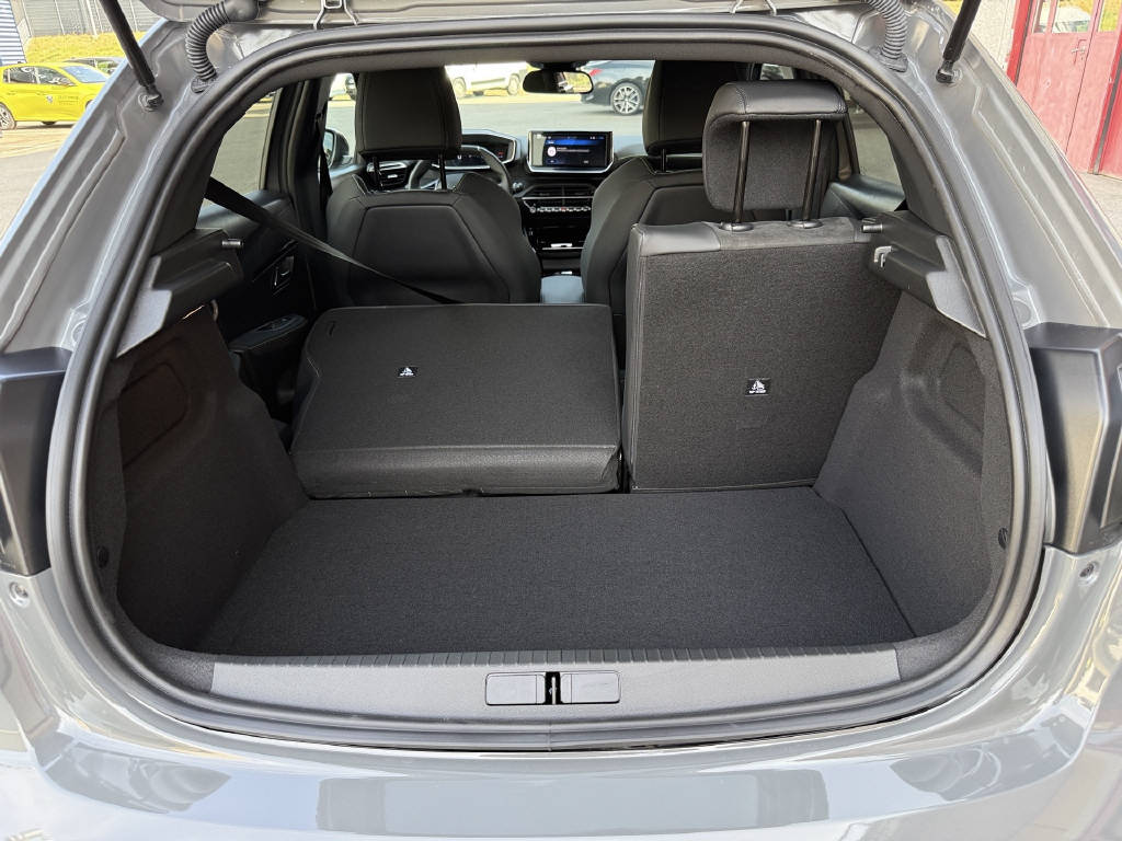 PEUGEOT 208 Hybrid 145 e-DCS6 GT Exclusive-image-8