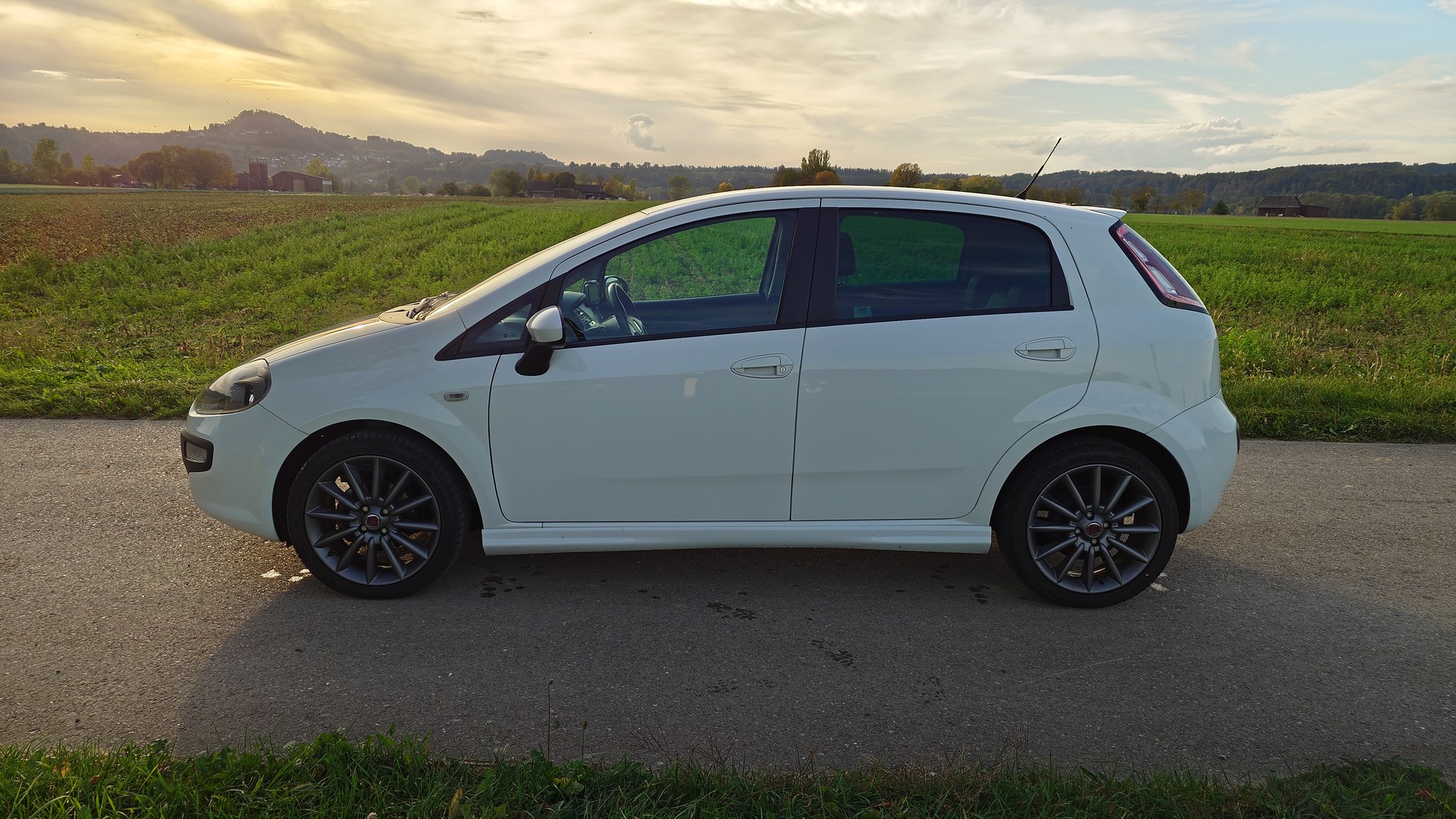 FIAT Punto Evo 1.4 16V Sporting-showroom-element-1