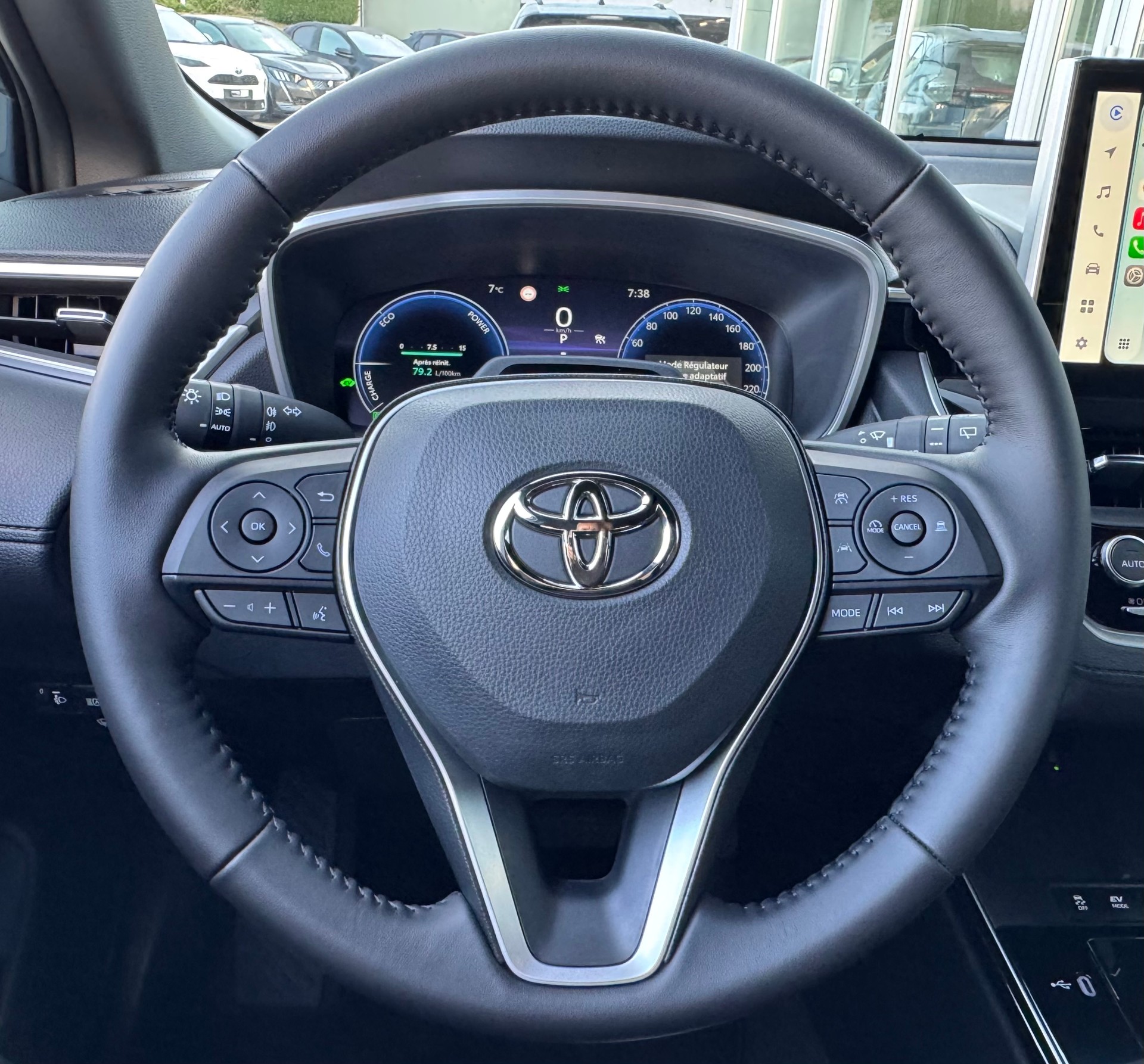 TOYOTA Corolla Cross 2.0 Trend e-CVT-image-16