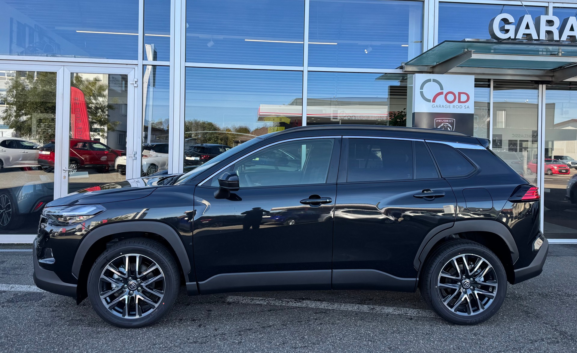 TOYOTA Corolla Cross 2.0 Trend e-CVT-showroom-element-3
