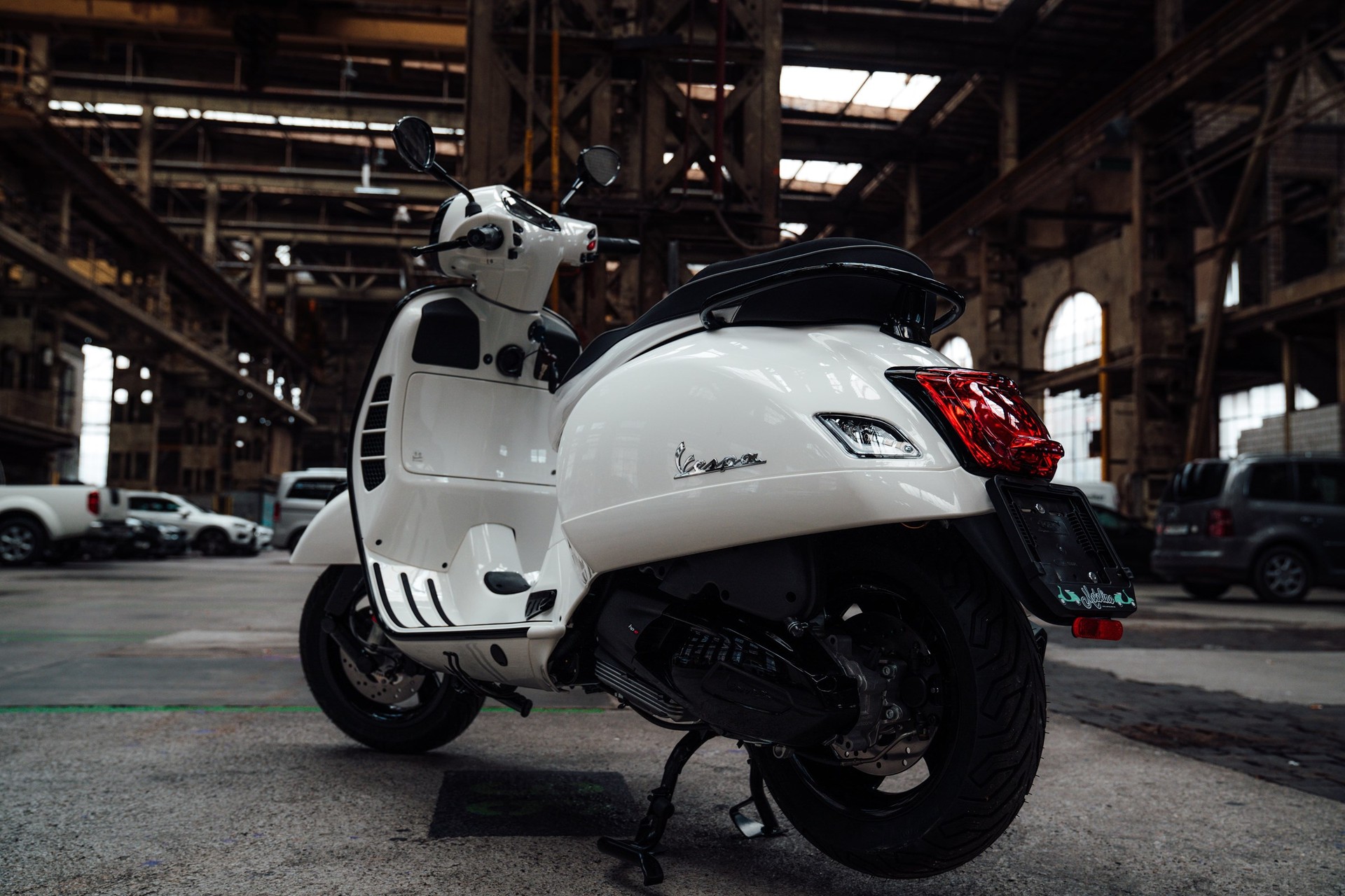 PIAGGIO Vespa GTS 300 HPE Super ABS/ASR-image-14