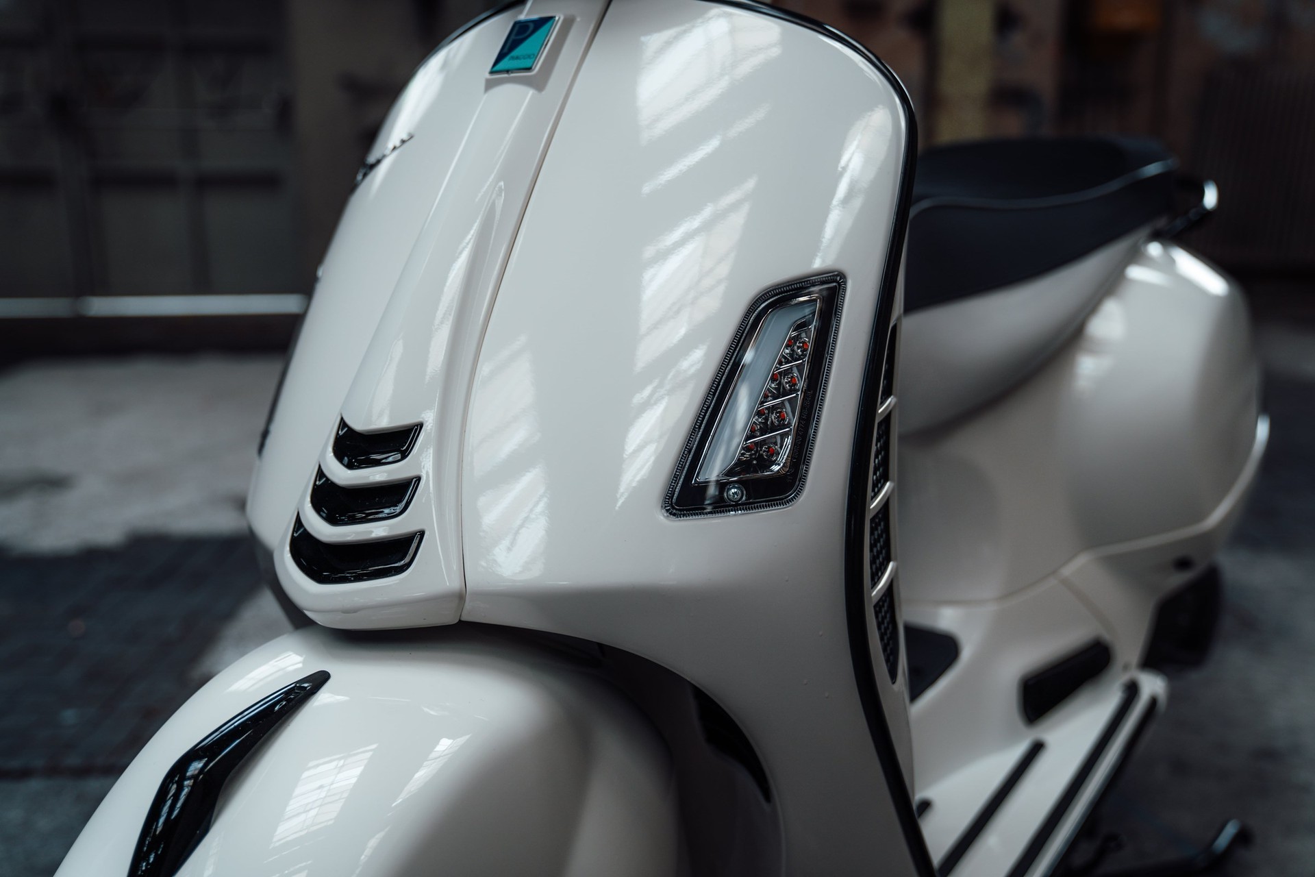 PIAGGIO Vespa GTS 300 HPE Super ABS/ASR-image-8