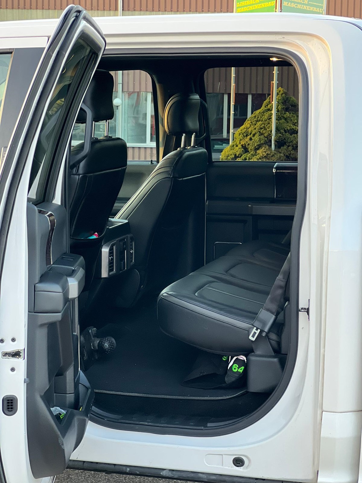 FORD F-Pickup Platinum Edition-image-2