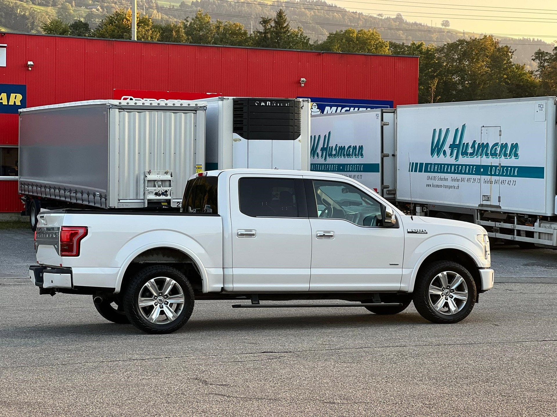 FORD F-Pickup Platinum Edition-image-3