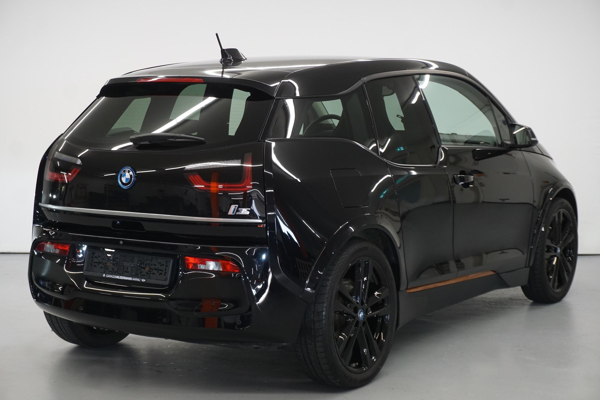 BMW i3s (120Ah)-image-1
