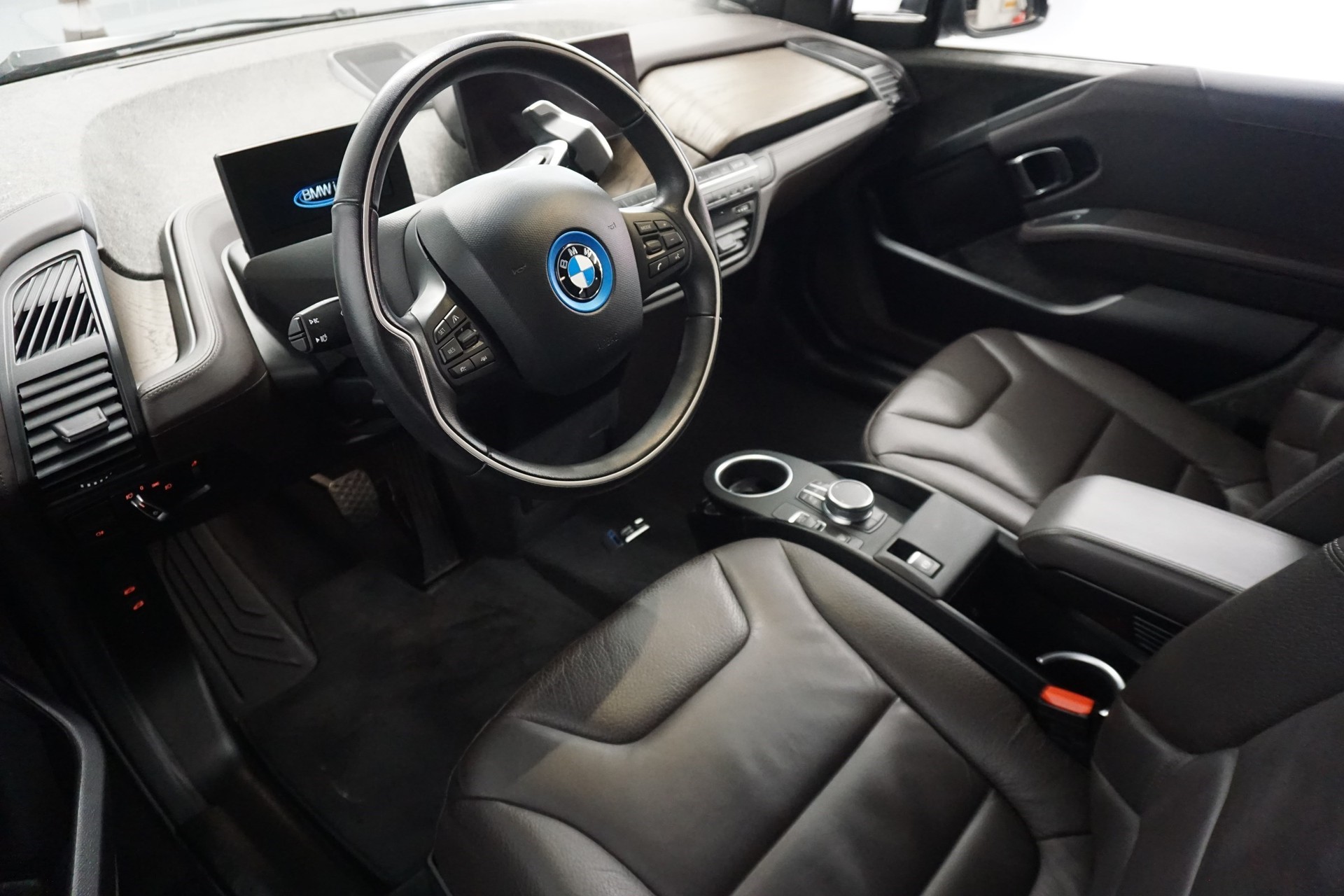 BMW i3s (120Ah)-image-3