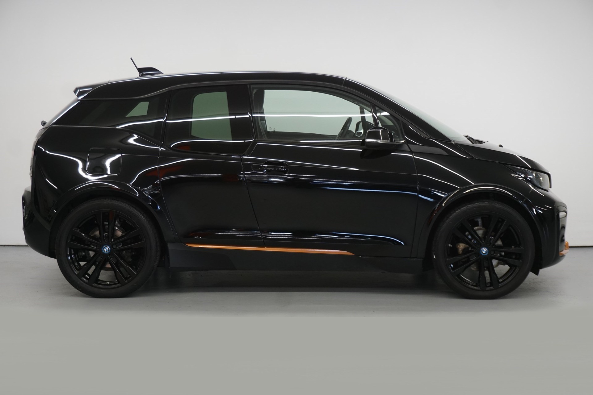 BMW i3s (120Ah)-image-2
