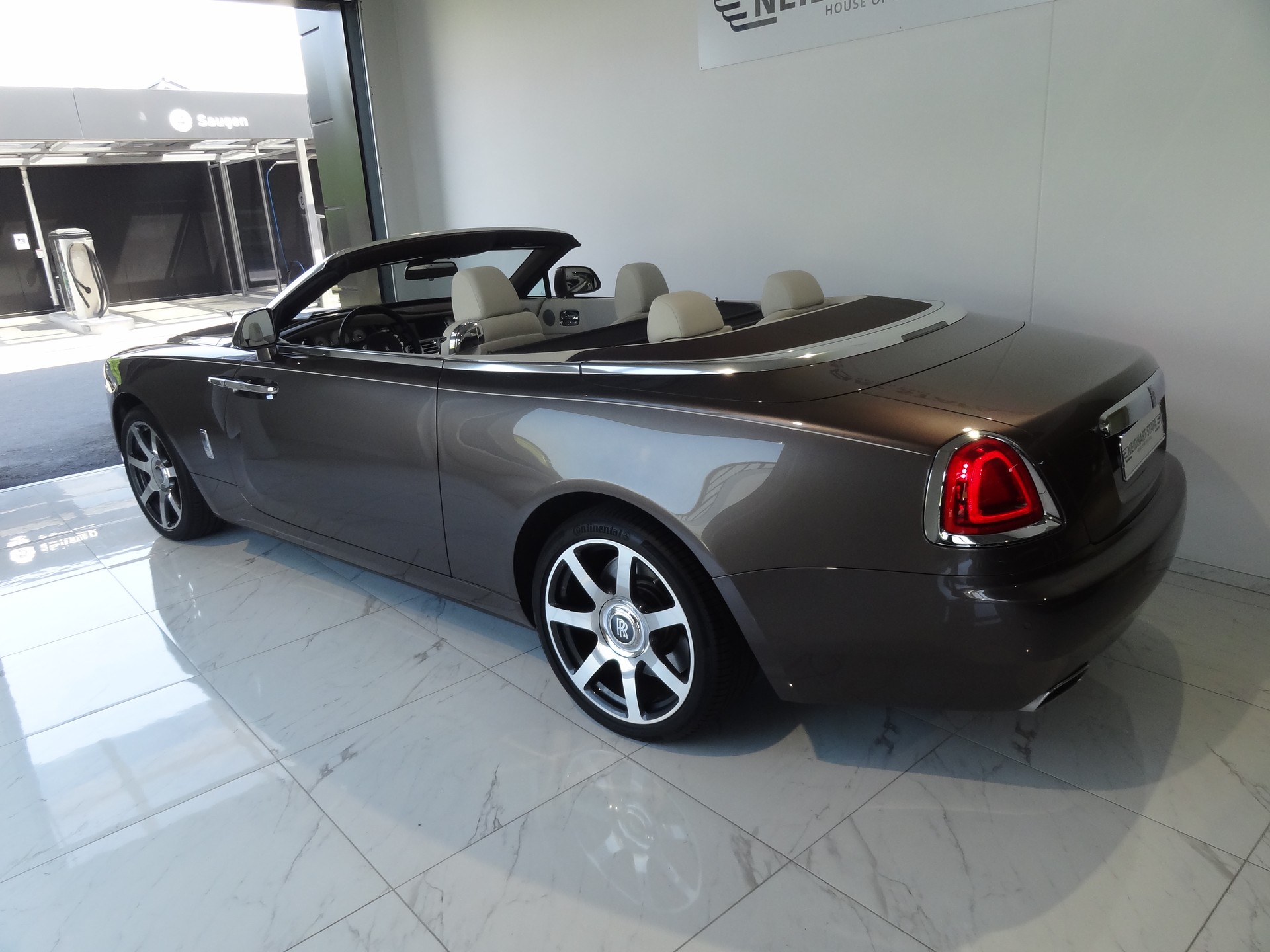 ROLLS-ROYCE Dawn 6.6 V12-image-7