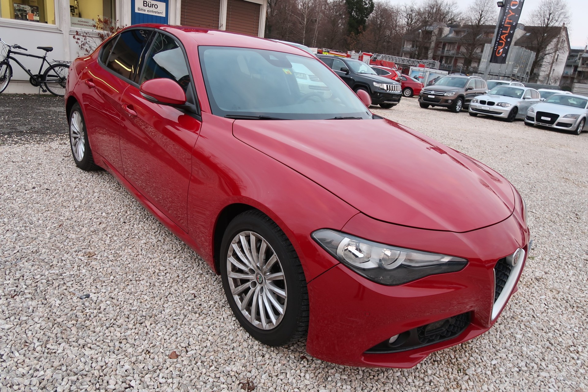 ALFA ROMEO Giulia 2.2 JTDM-showroom-element-1