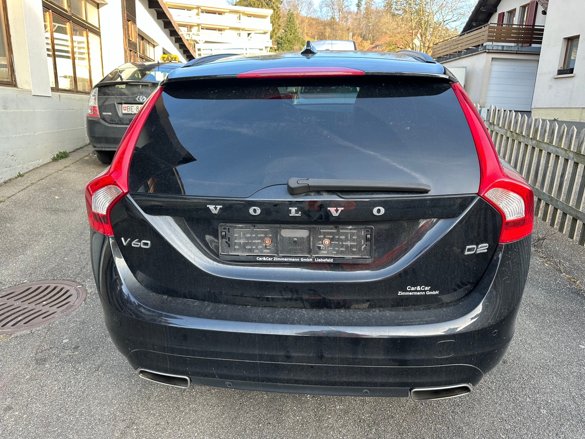 VOLVO V60-image-3