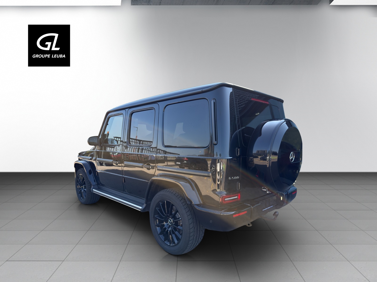 MERCEDES-BENZ G 500 AMG Line-showroom-element-1