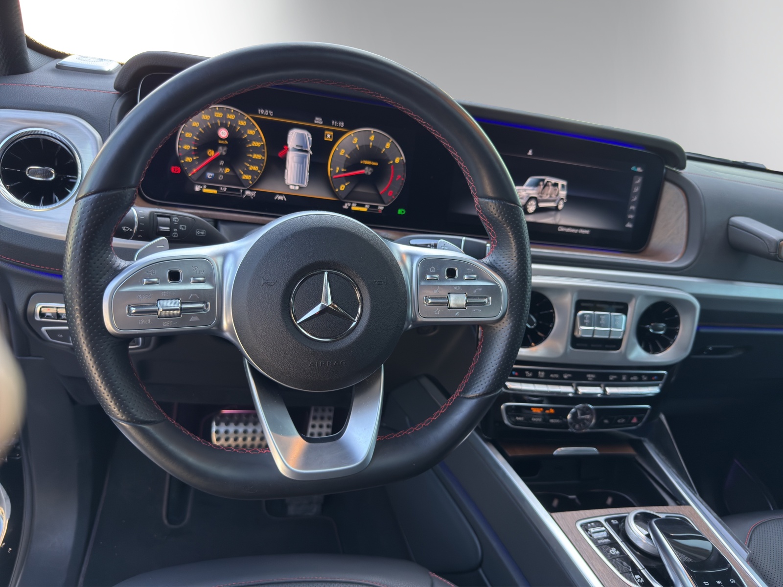 MERCEDES-BENZ G 500 AMG Line-image-11