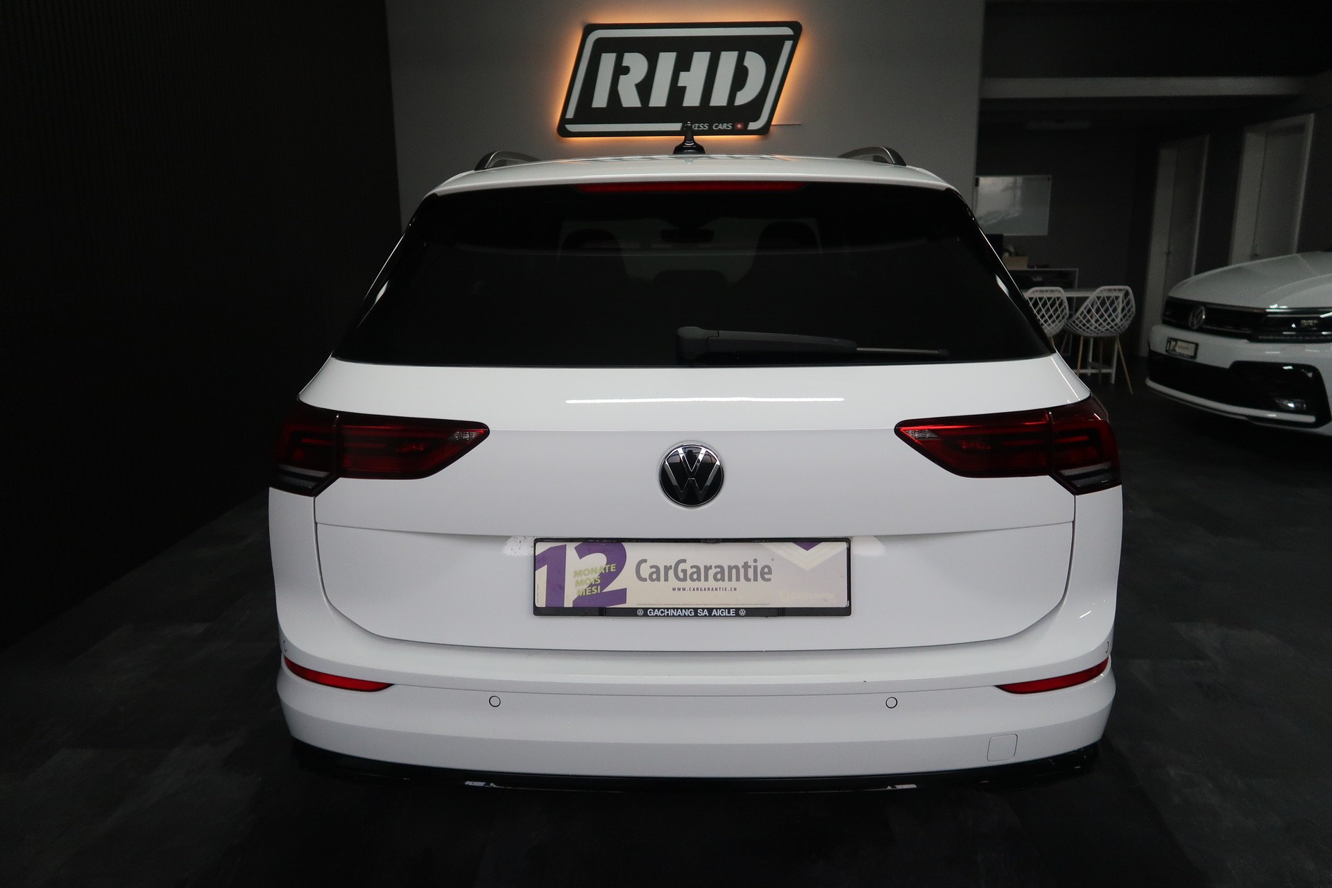 VW Golf Variant 2.0 TSI R-Line DSG 4Motion / CH / MFK / GARANTIE-image-8