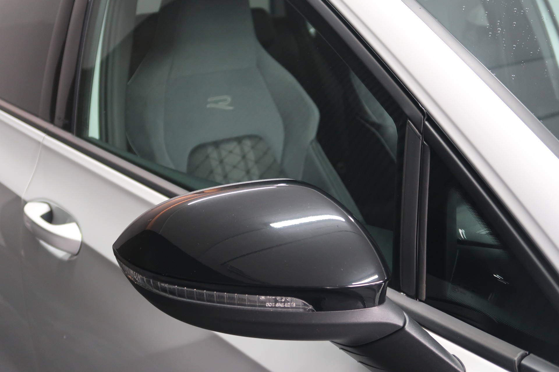 VW Golf Variant 2.0 TSI R-Line DSG 4Motion / CH / MFK / GARANTIE-image-17