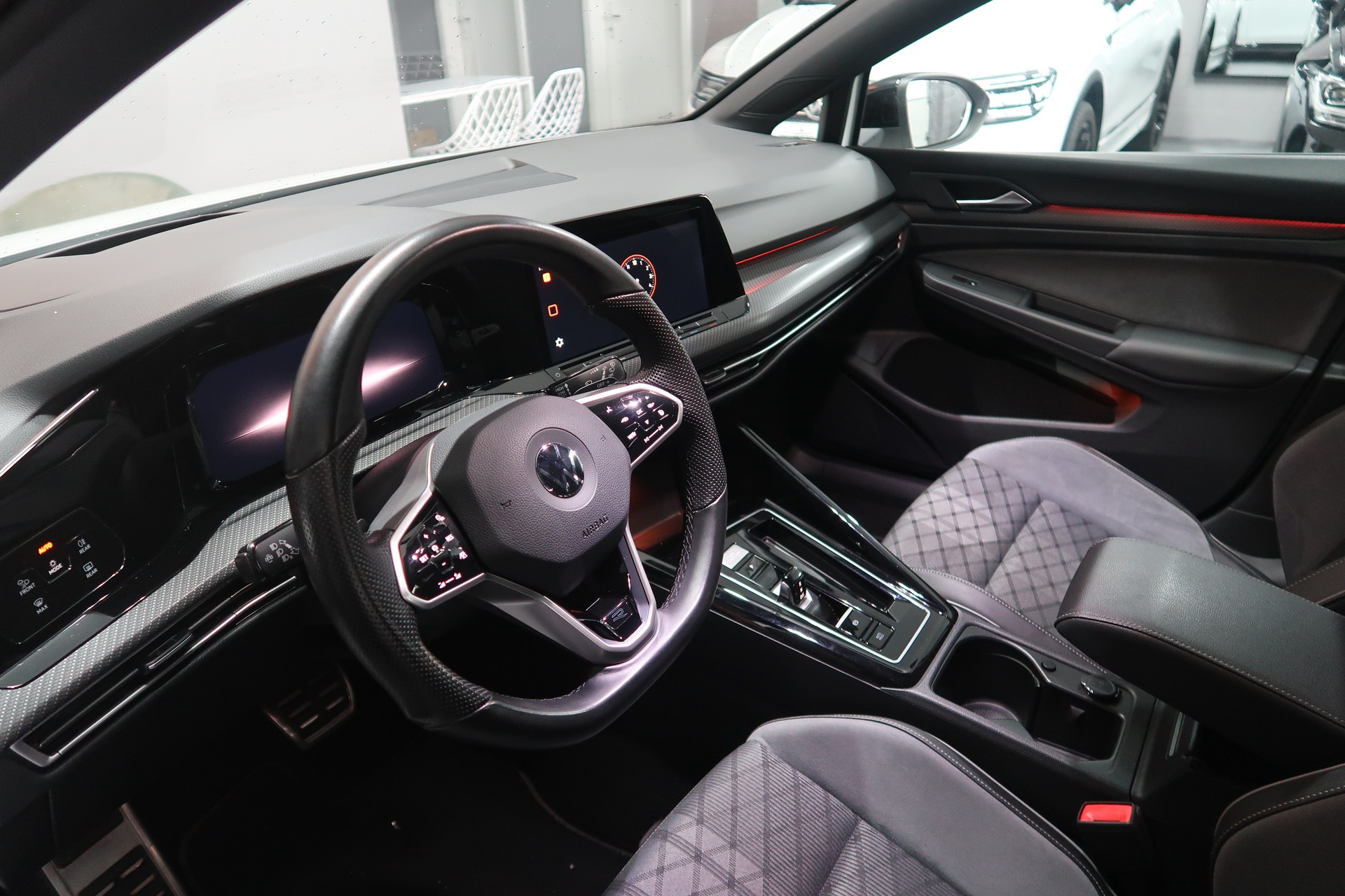 VW Golf Variant 2.0 TSI R-Line DSG 4Motion / CH / MFK / GARANTIE-image-18