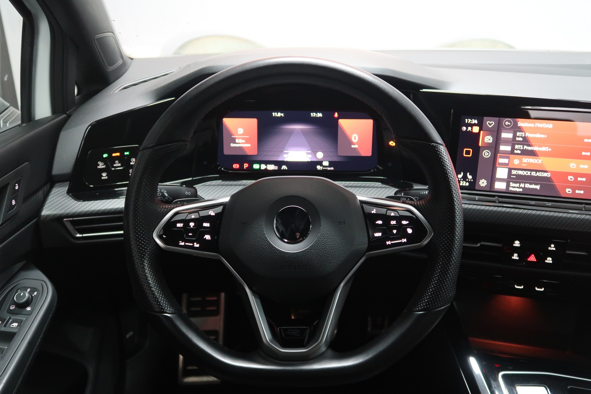 VW Golf Variant 2.0 TSI R-Line DSG 4Motion / CH / MFK / GARANTIE-image-24