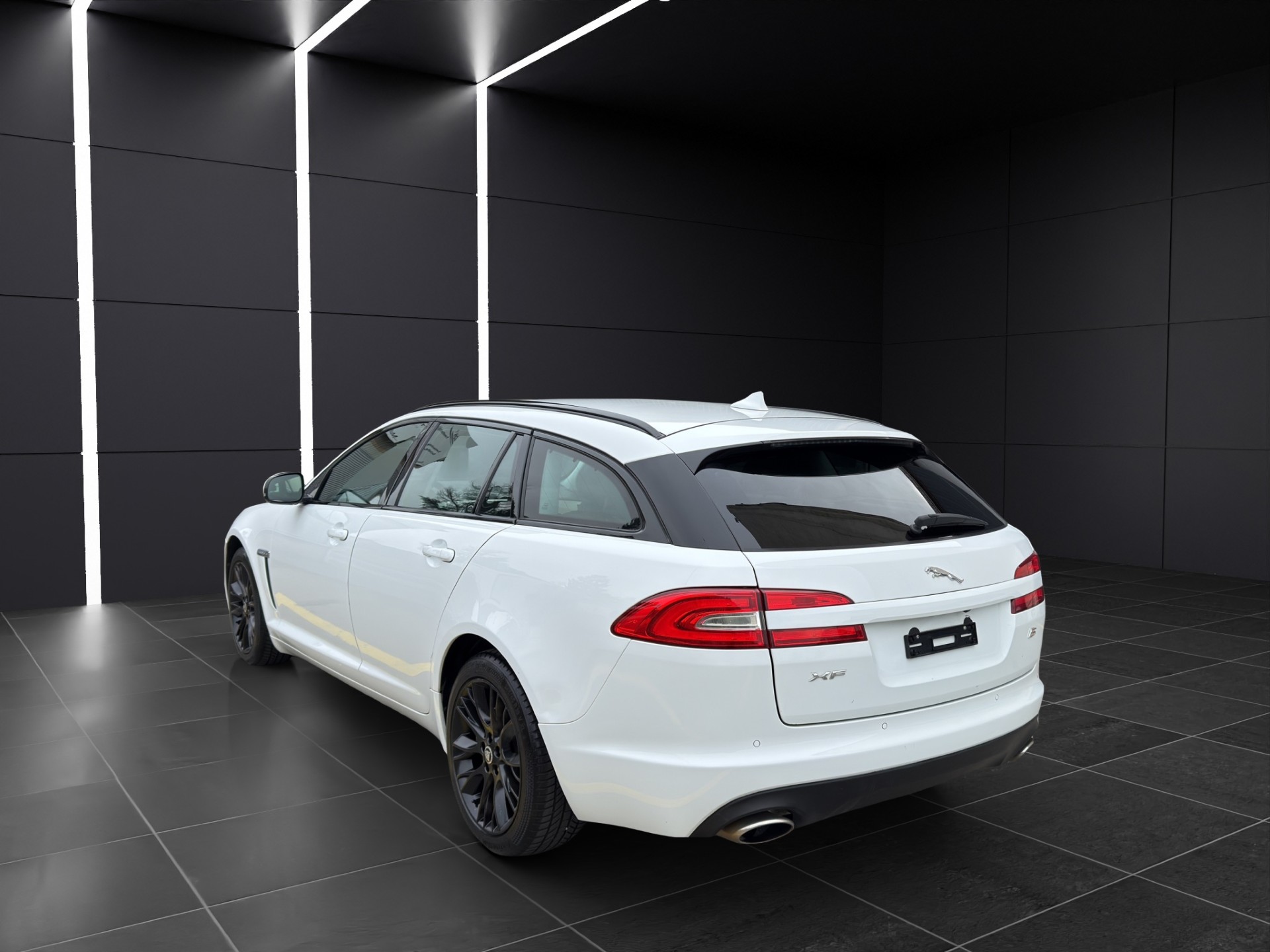 JAGUAR XF Sportbrake 3.0d S V6 Premium Luxury-showroom-element-1
