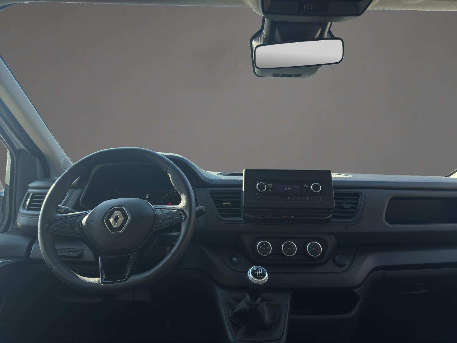 RENAULT Trafic Blue dCi 110 Passenger Equilibre-image-9