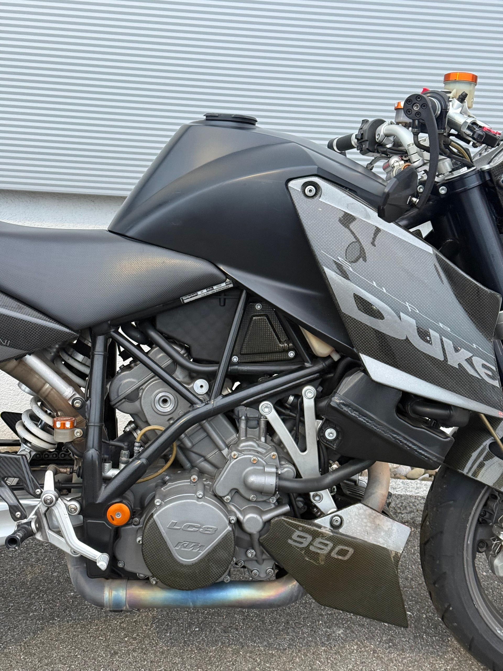 KTM 990 Super Duke-image-4