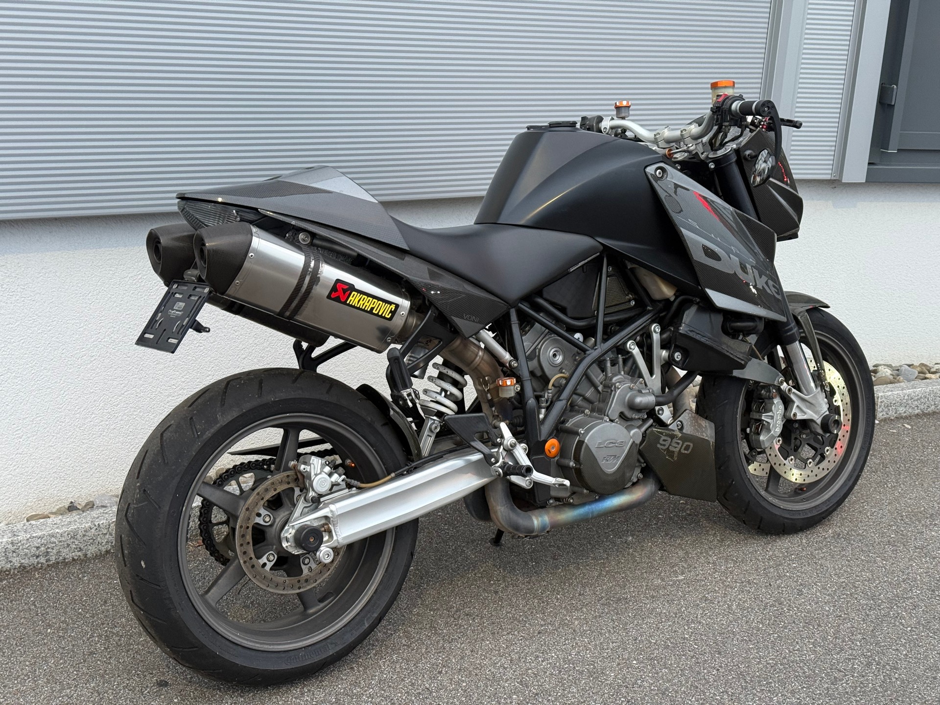 KTM 990 Super Duke-image-2