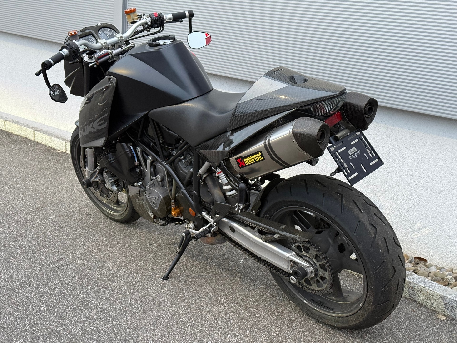KTM 990 Super Duke-image-8