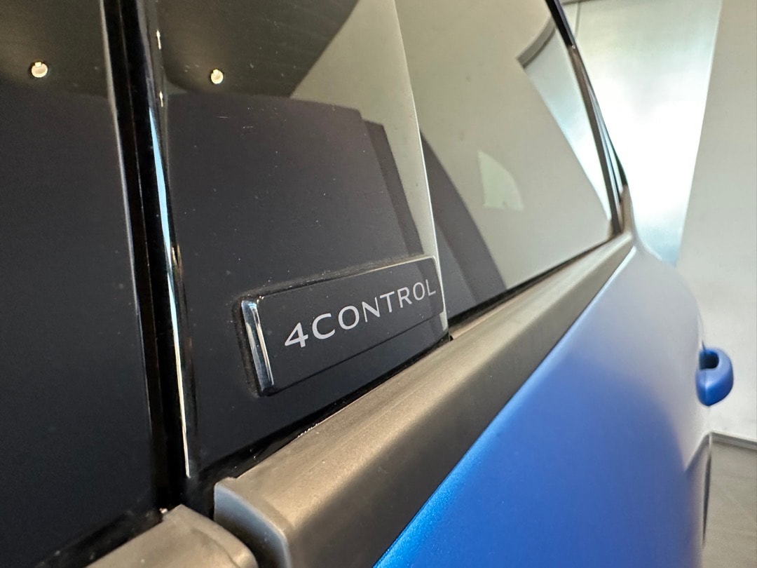 RENAULT Rafale 1.2 E-Tech Plug-in Hybrid 300 4x4 Atelier Alpine-image-4