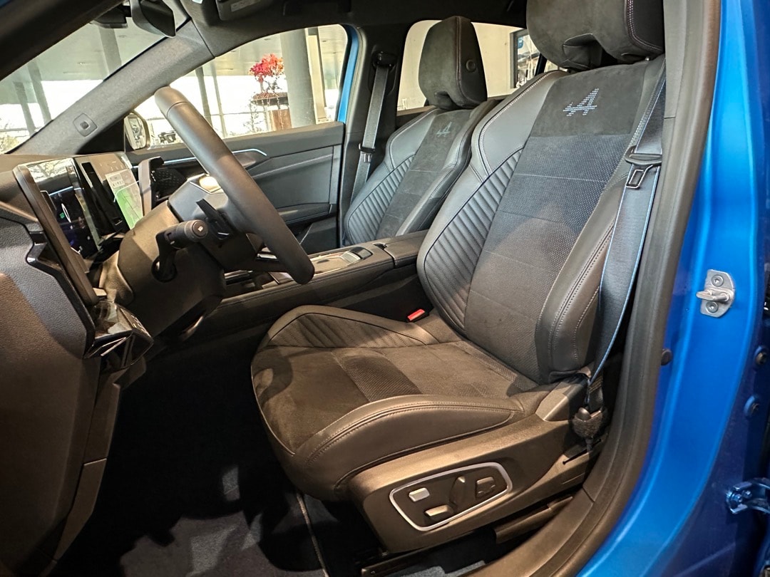 RENAULT Rafale 1.2 E-Tech Plug-in Hybrid 300 4x4 Atelier Alpine-image-10