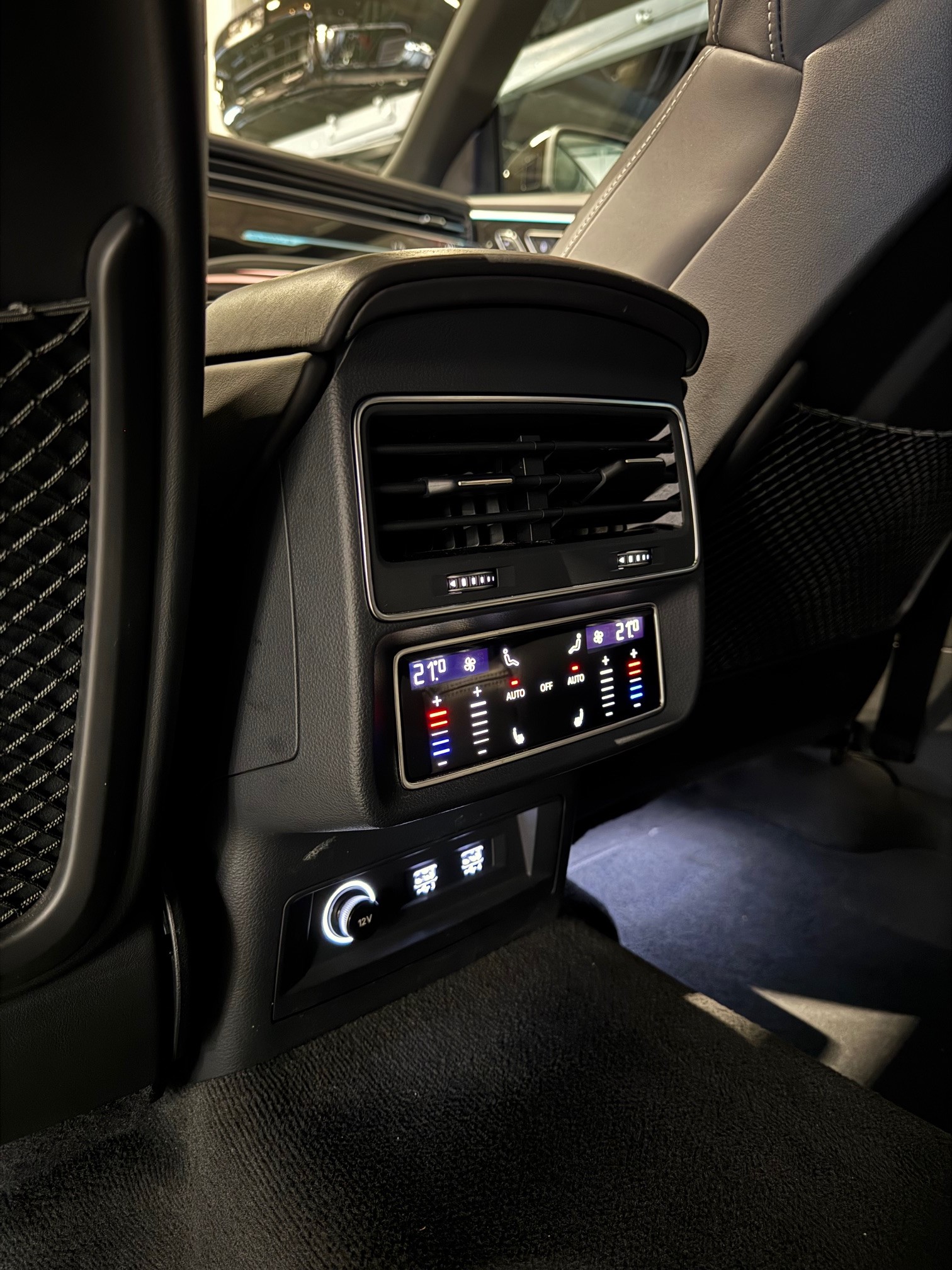AUDI Q8 50 TDI quattro tiptronic S-Line-image-11