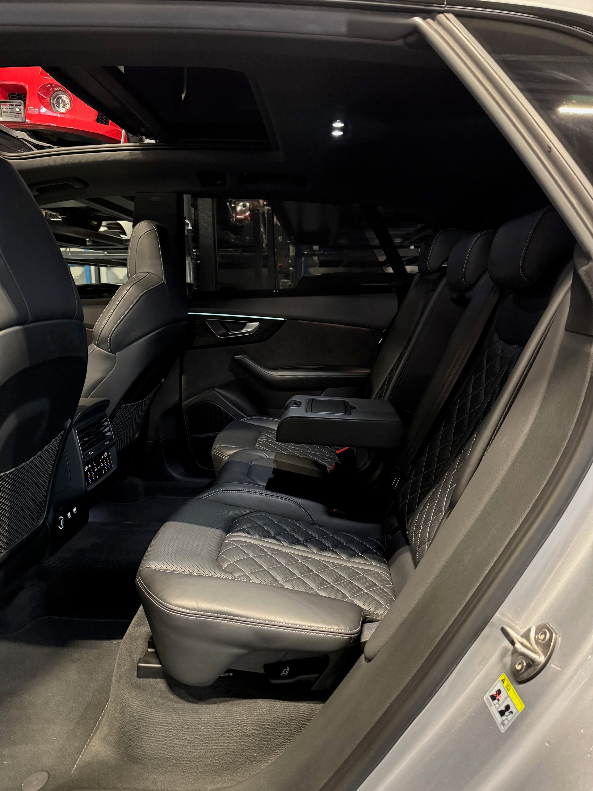 AUDI Q8 50 TDI quattro tiptronic S-Line-image-8