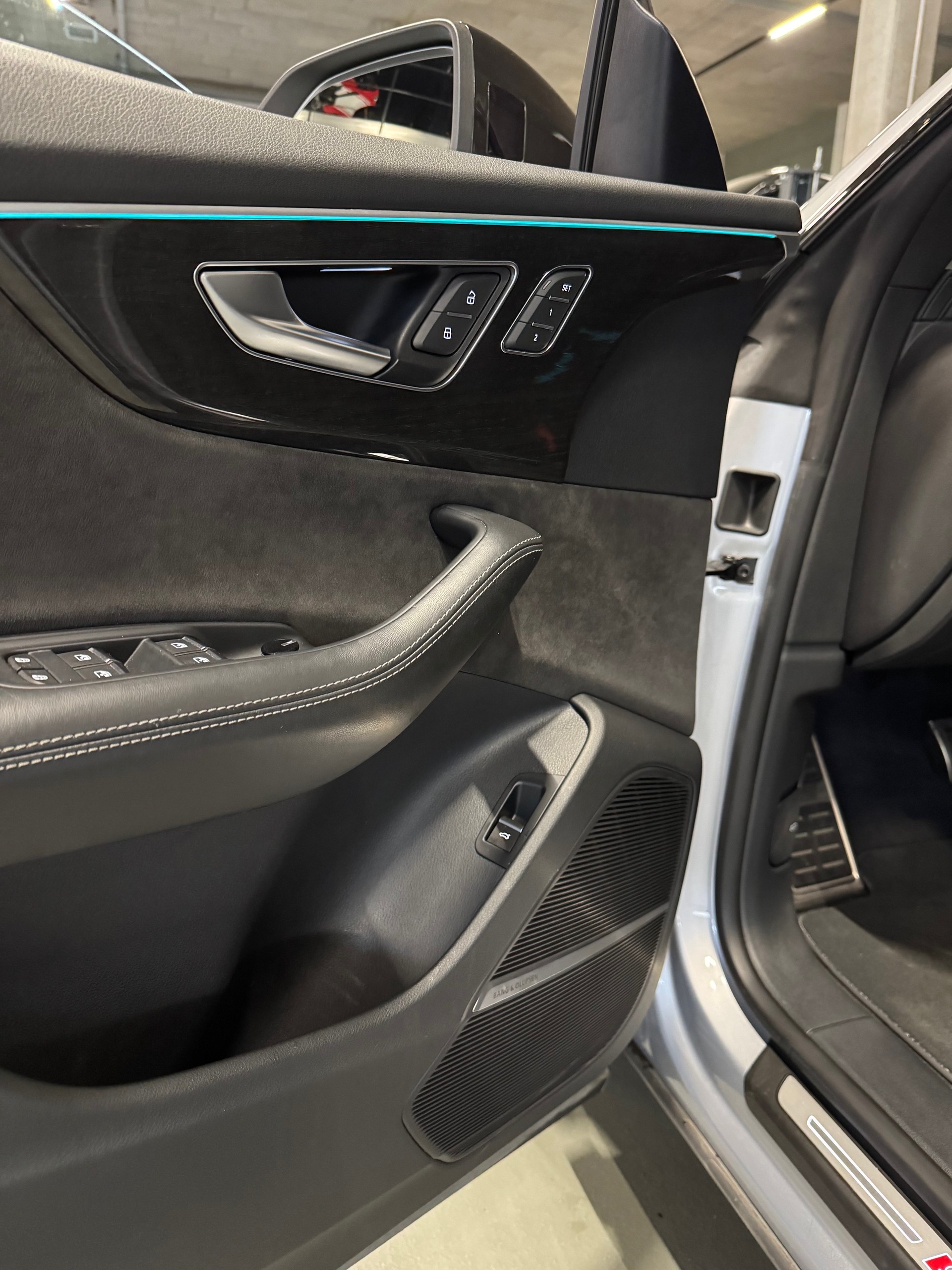 AUDI Q8 50 TDI quattro tiptronic S-Line-image-12