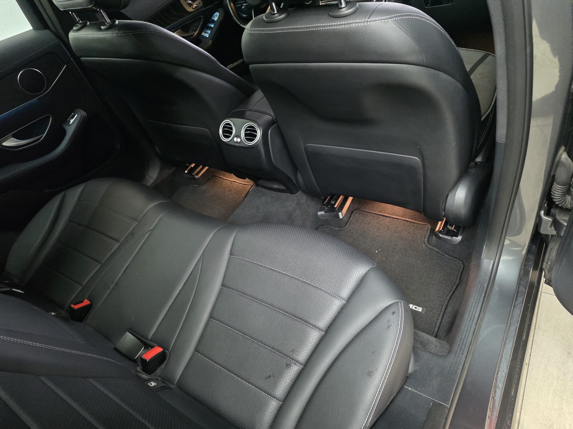 MERCEDES-BENZ GLC 250 Off-Road 4Matic 9G-Tronic-image-18