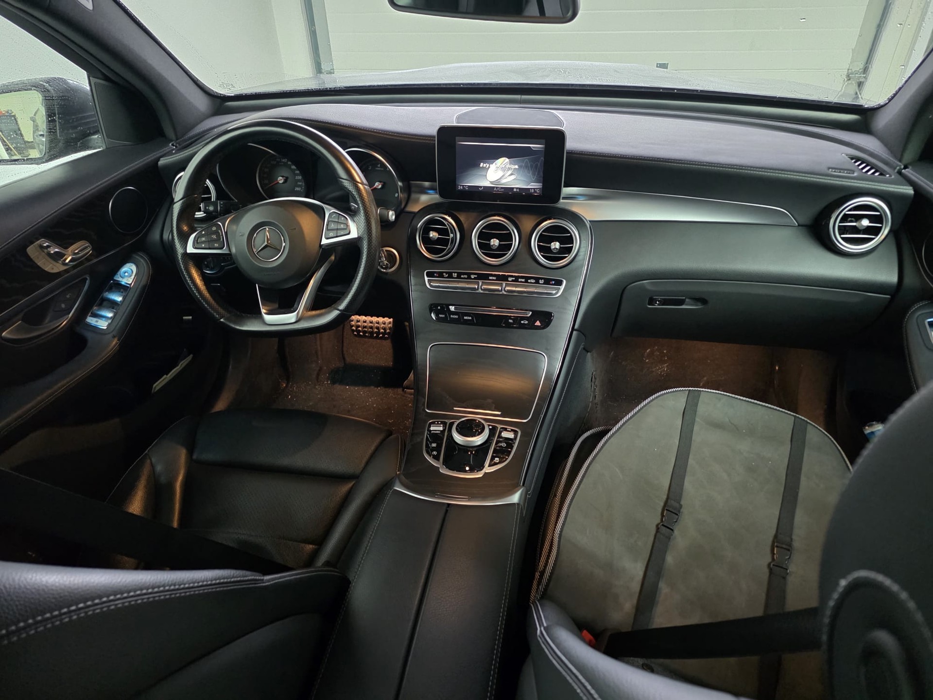 MERCEDES-BENZ GLC 250 Off-Road 4Matic 9G-Tronic-image-20