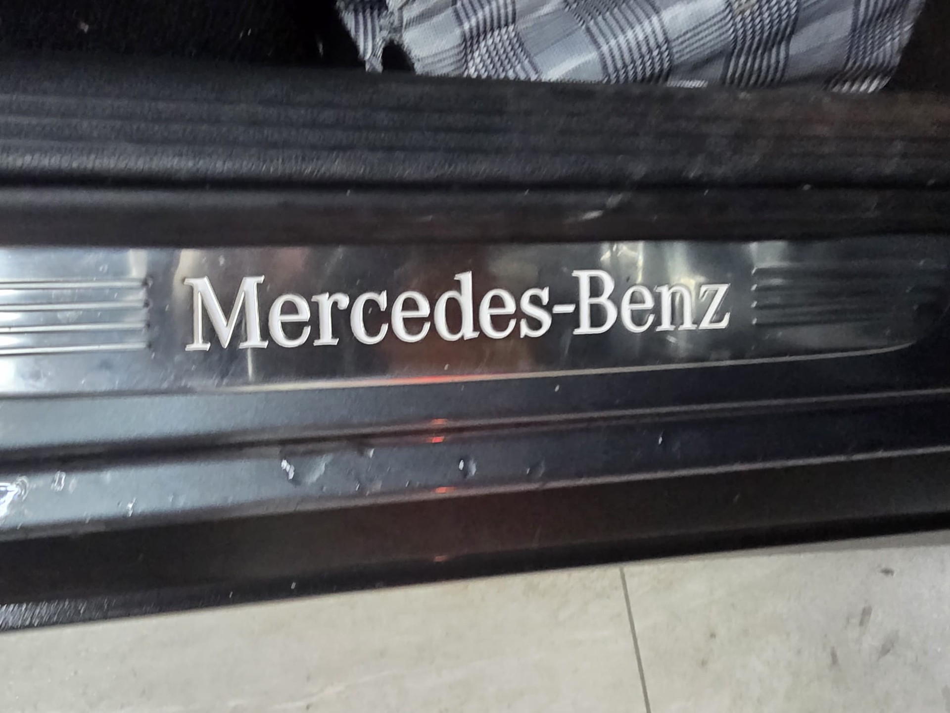MERCEDES-BENZ GLC 250 Off-Road 4Matic 9G-Tronic-image-12