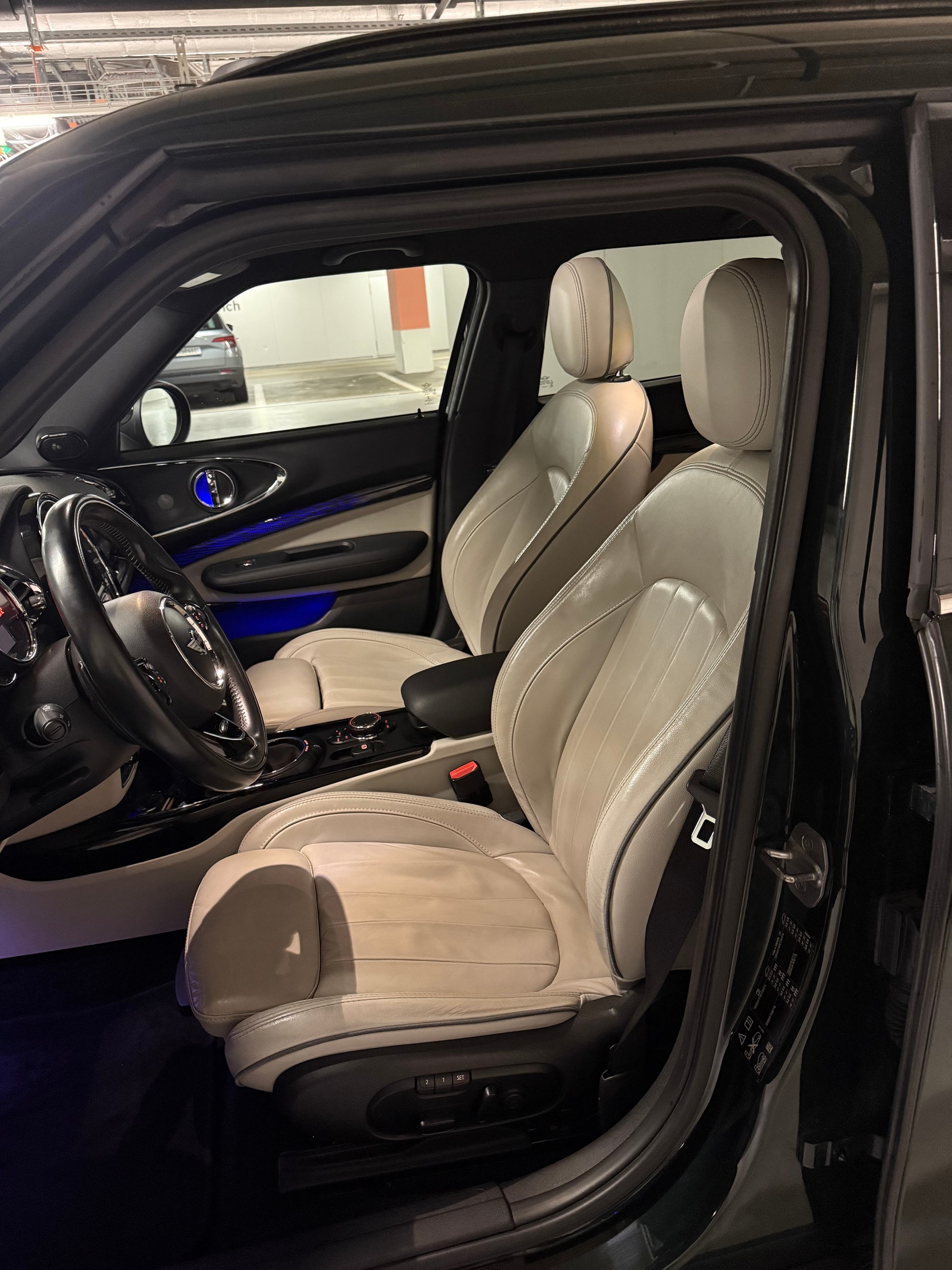 MINI Clubman Cooper John Cooper Works ALL4 Steptronic-image-11