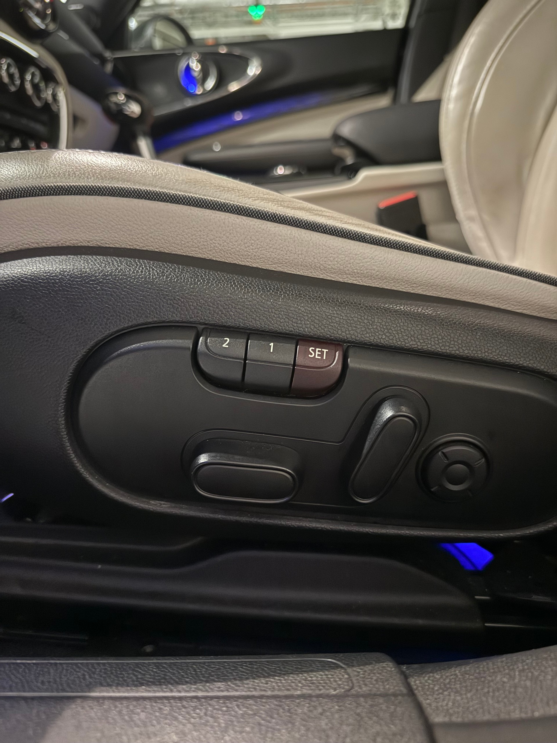 MINI Clubman Cooper John Cooper Works ALL4 Steptronic-image-16