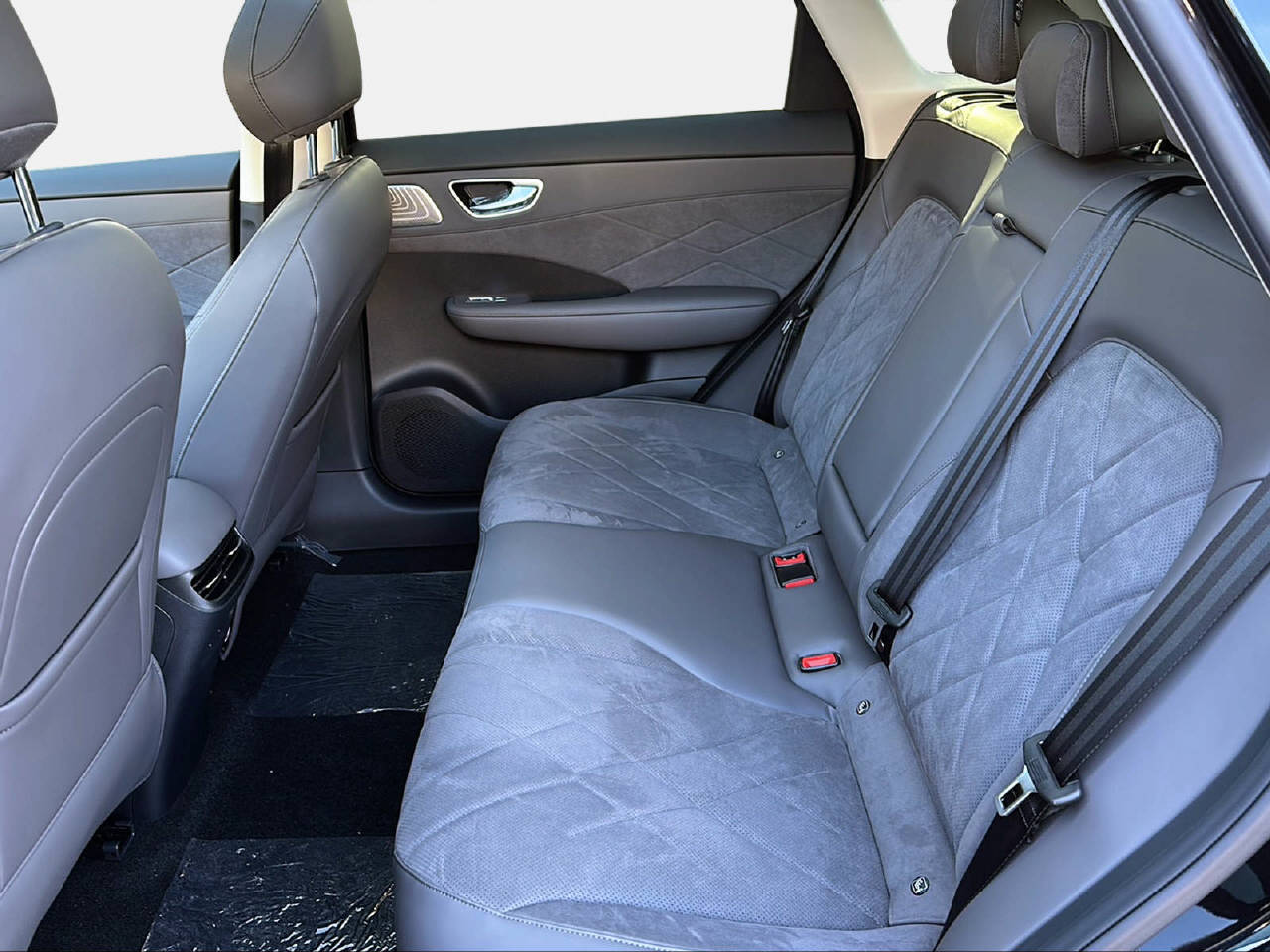 MG S6 EV 77 kWh Luxury 4WD-image-14