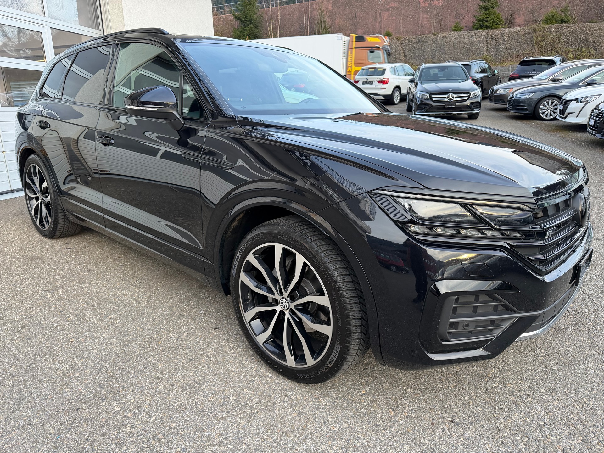 VW Touareg 3.0 TDI R Line Tiptronic-image-3