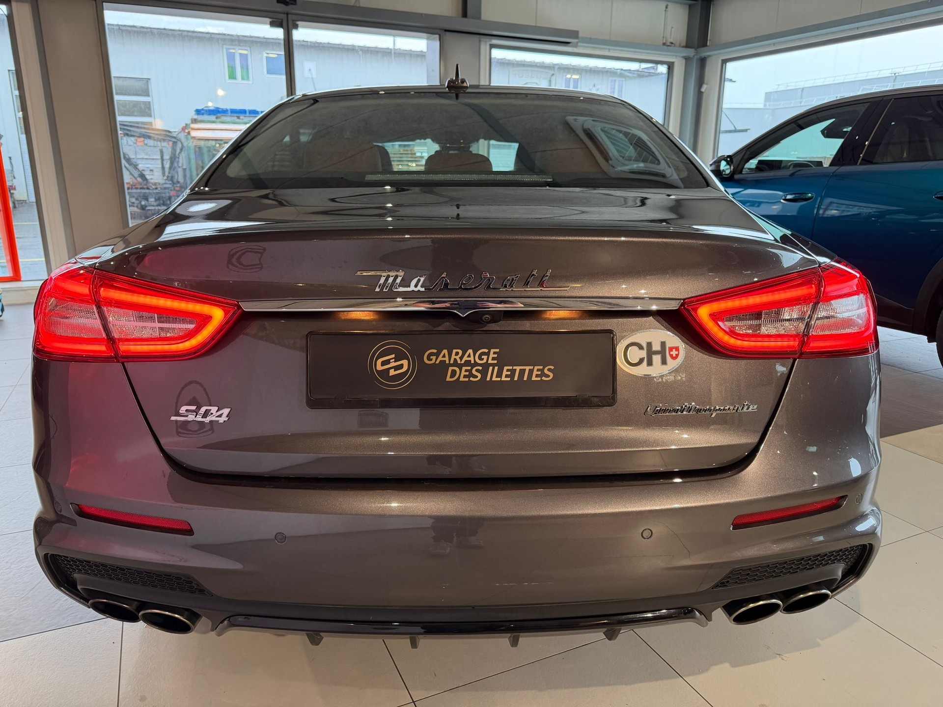 MASERATI Quattroporte 3.0 V6 S Q4 GranSport Automatica ** Visite sur RDV **-showroom-element-2