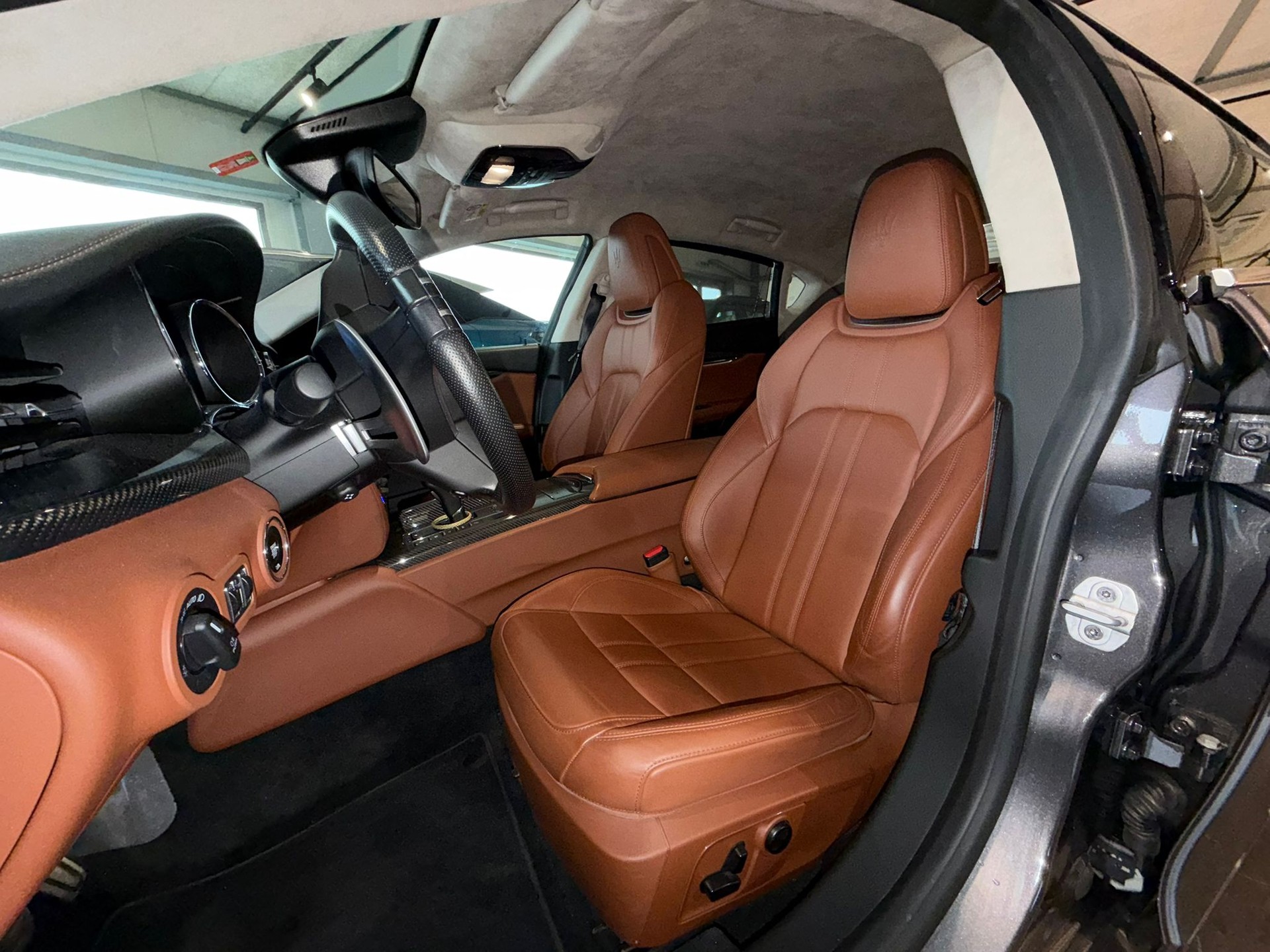 MASERATI Quattroporte 3.0 V6 S Q4 GranSport Automatica ** Visite sur RDV **-image-6