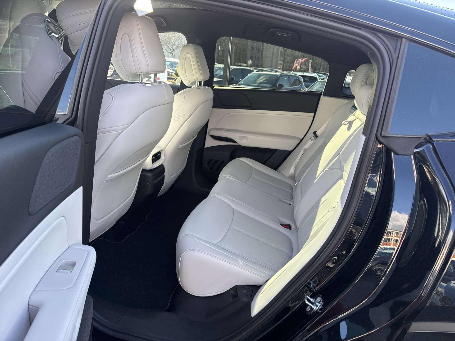 XPENG G6 87,5kWh Performance 476PS AWD Automat-image-6