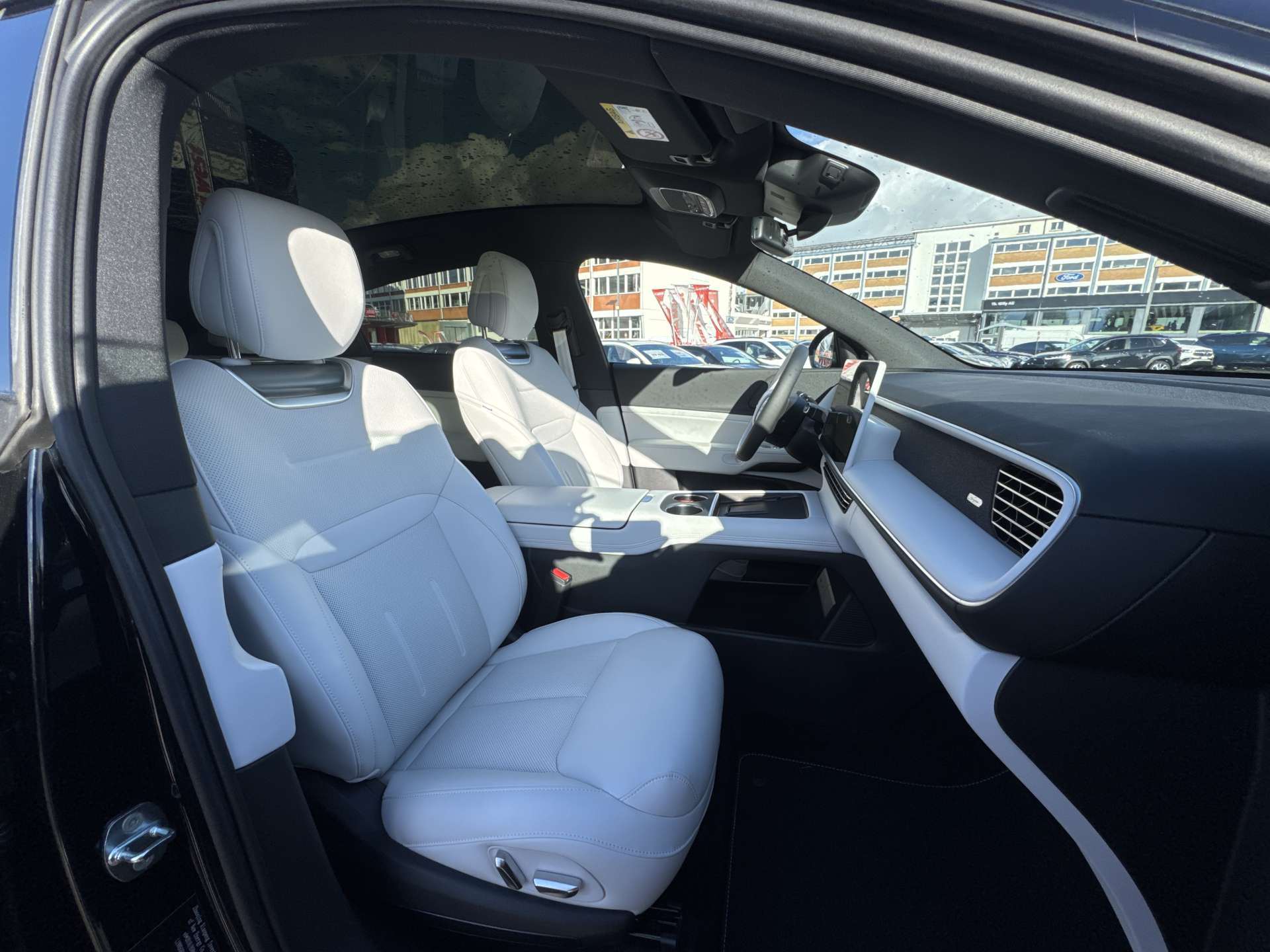 XPENG G6 87,5kWh Performance 476PS AWD Automat-image-12