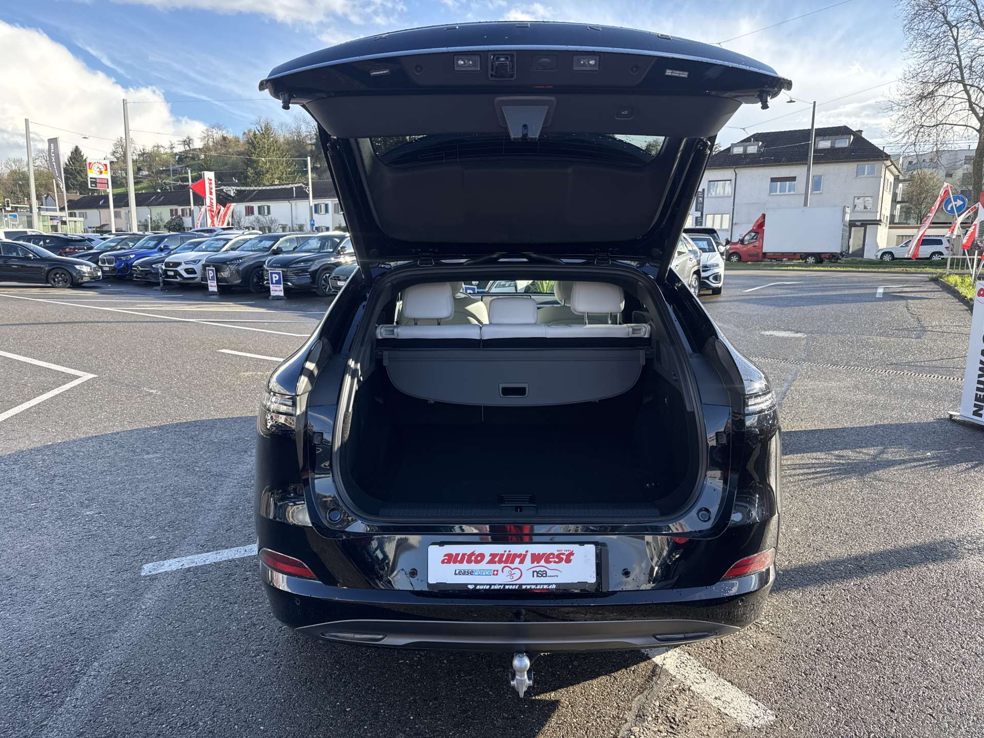 XPENG G6 87,5kWh Performance 476PS AWD Automat-image-7