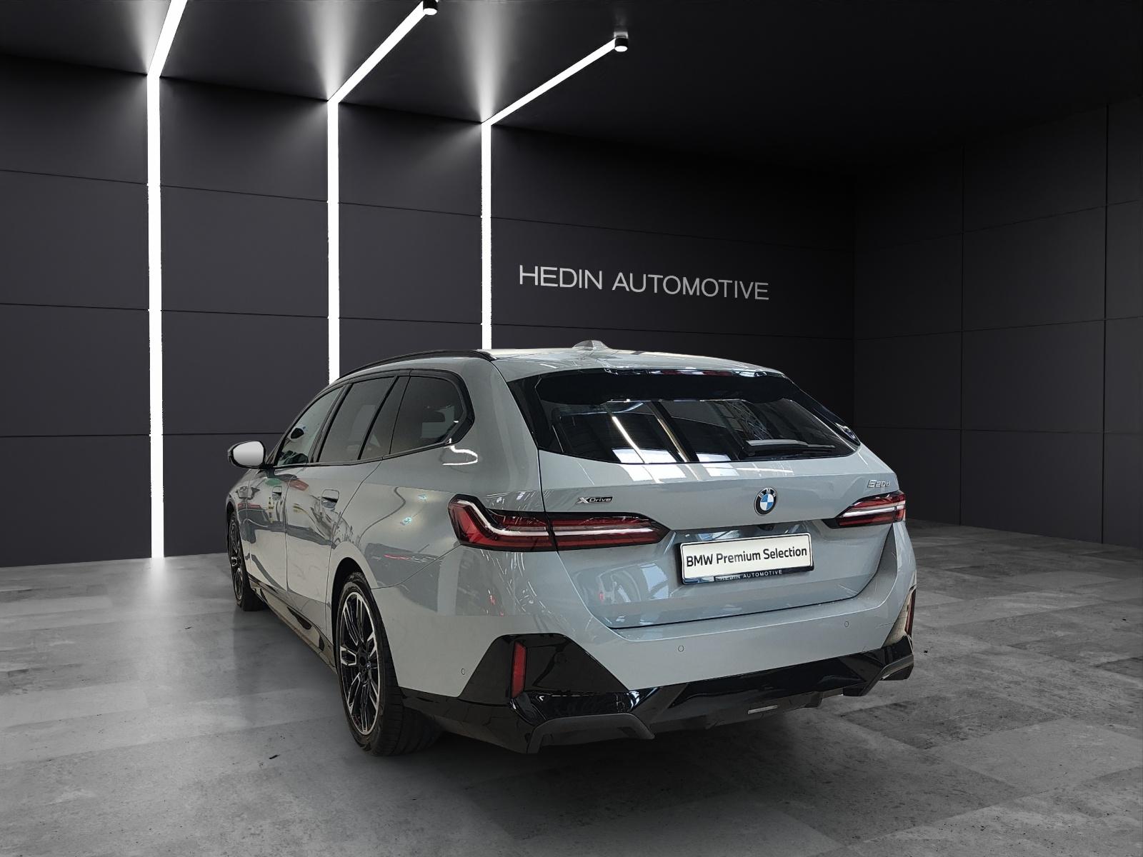 BMW 520d xDrive Touring-showroom-element-2