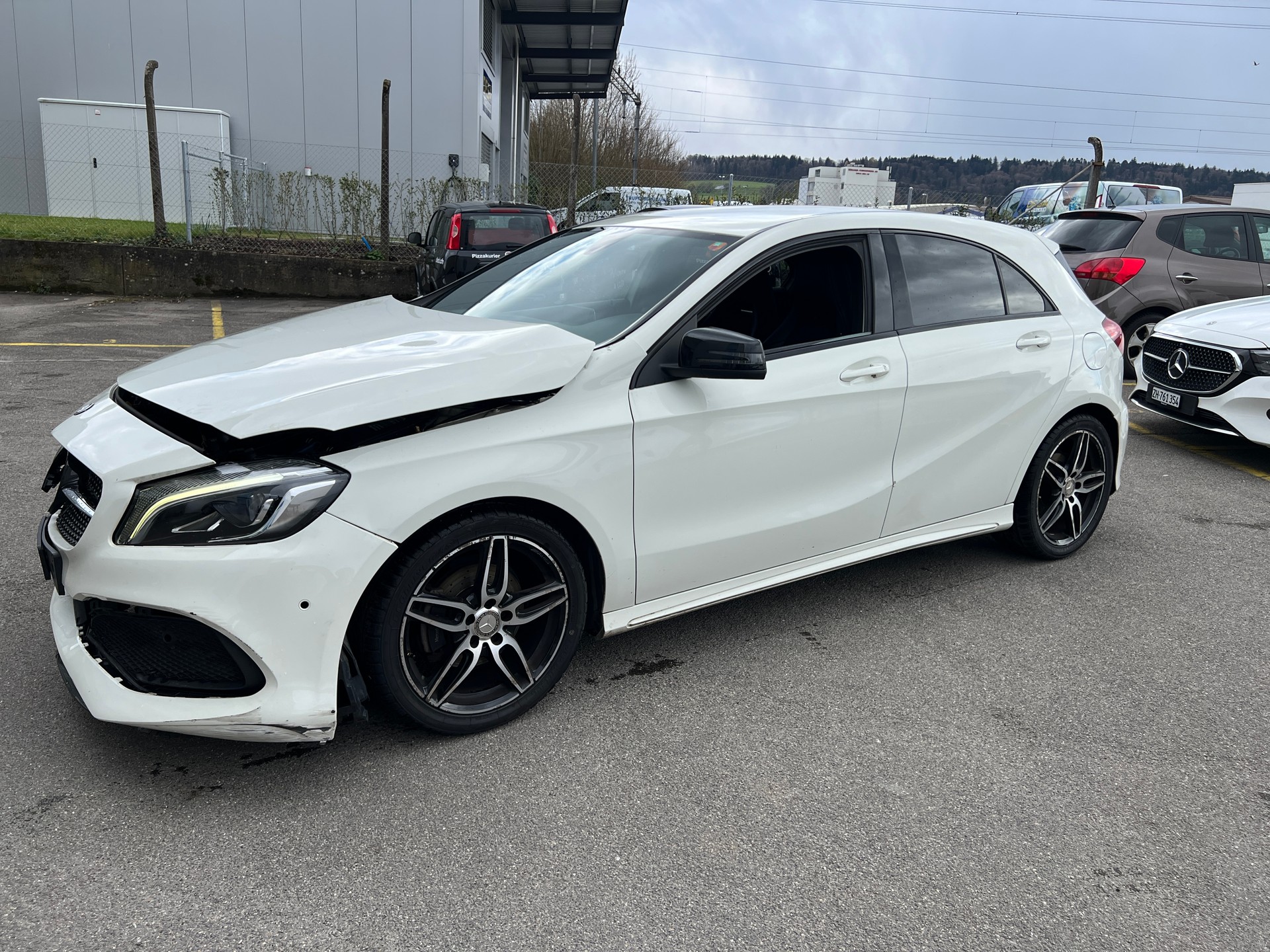 MERCEDES-BENZ AMG line