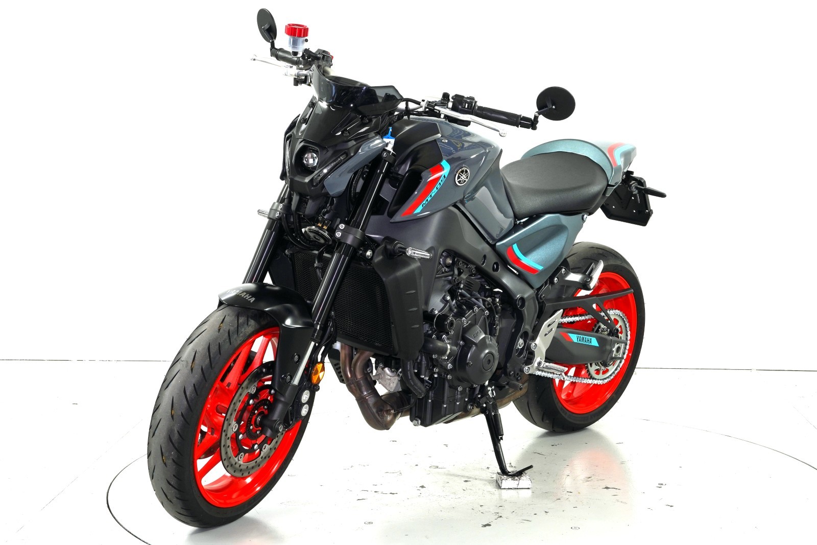YAMAHA MT-09-image-2