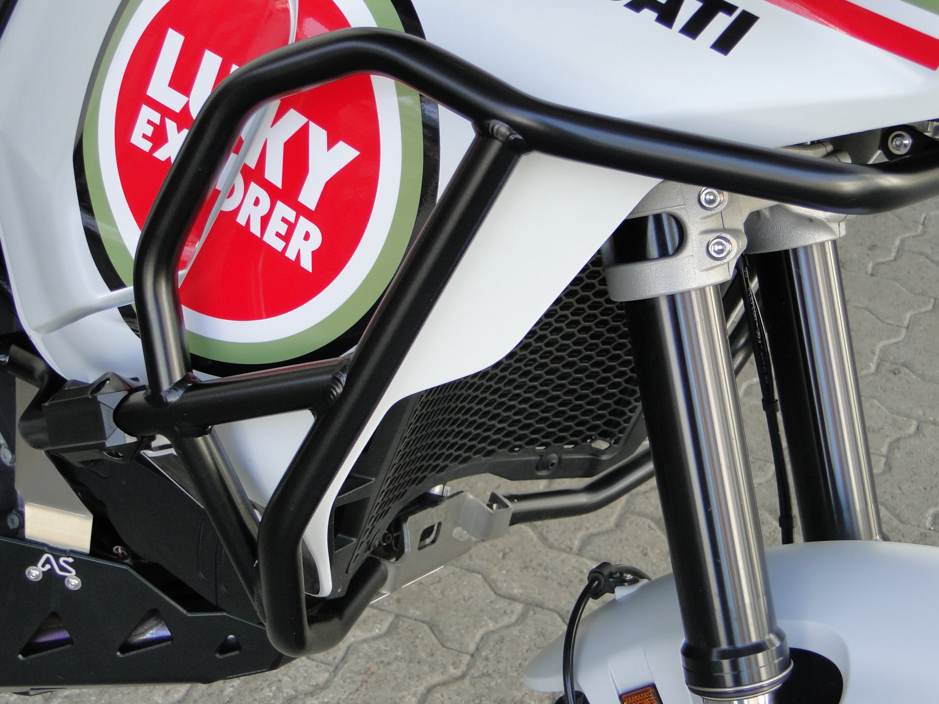 DUCATI 937 DesertX V2 Lucky Explorer-image-8