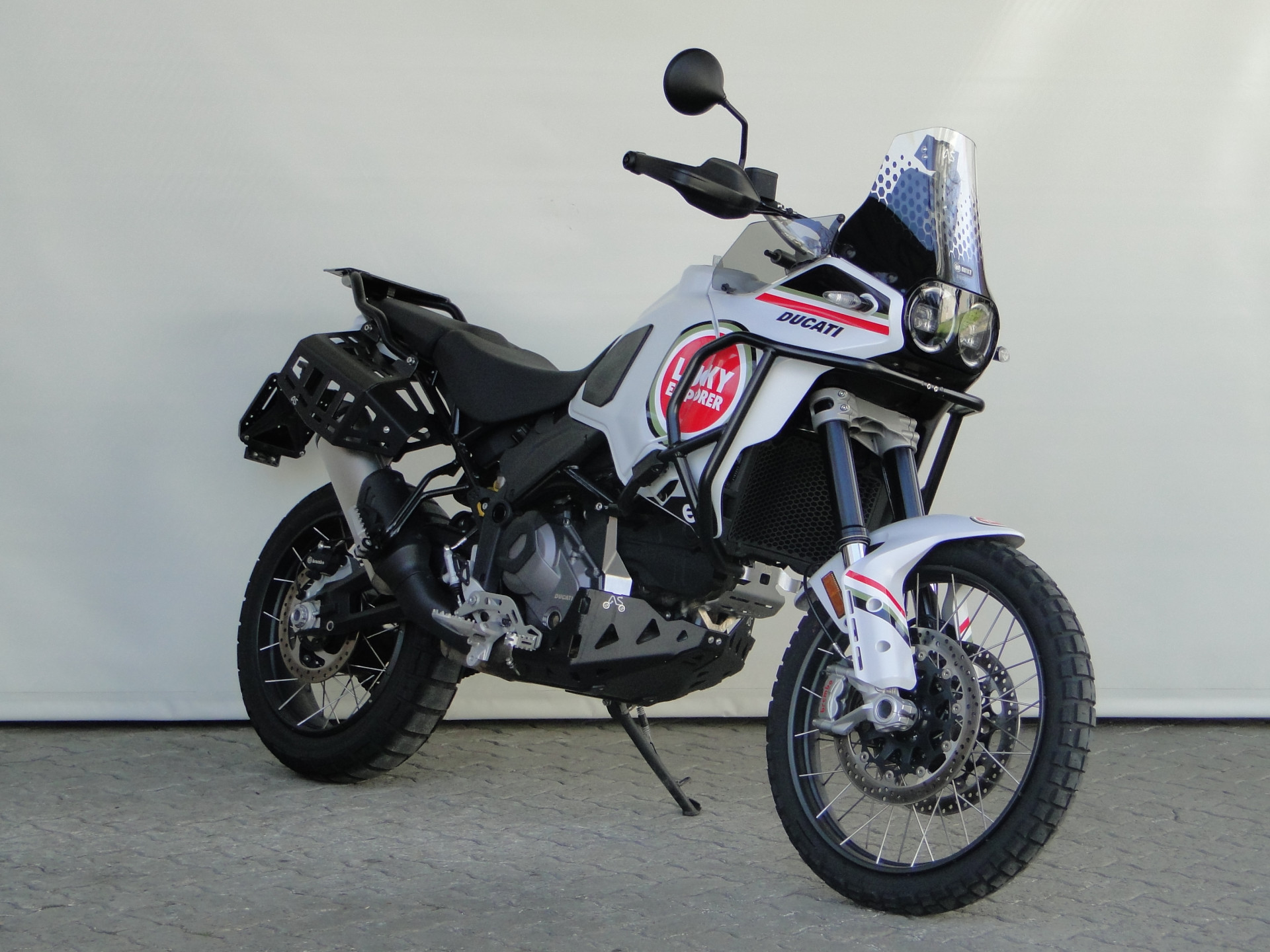 DUCATI 937 DesertX V2 Lucky Explorer-image-1